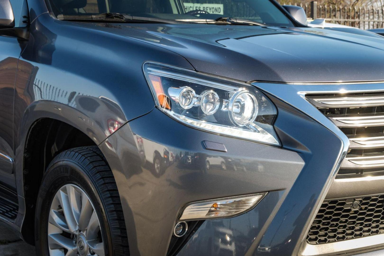 2019 GRAY Lexus GX 460 Base (JTJBM7FX0K5) with an 4.6L V8 DOHC 32V engine, 6-Speed Automatic transmission, located at 2401 E Main St., Grand Prairie, TX, 75050, (972) 262-4440, 32.748981, -96.969643 - Photo#36