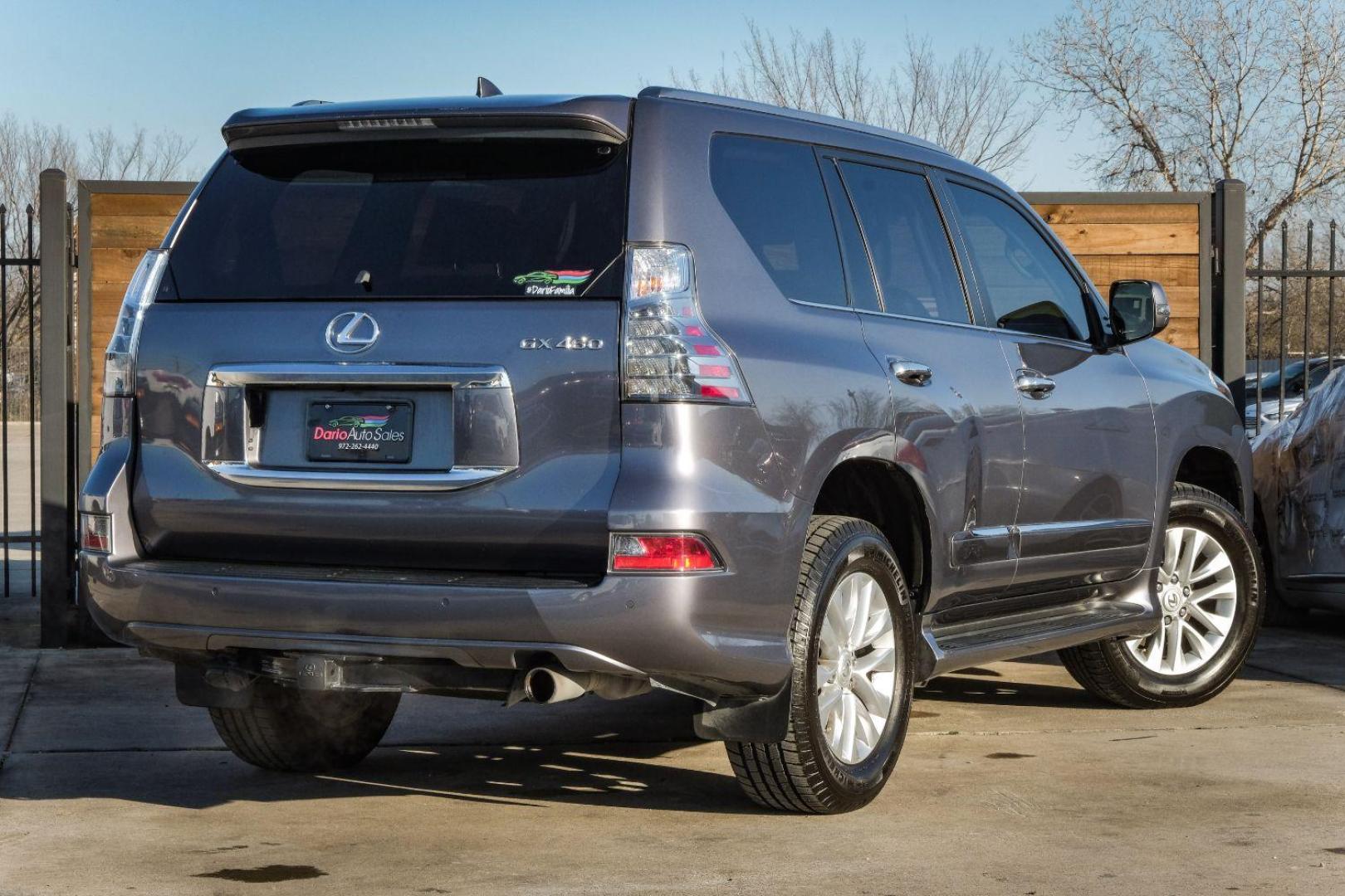 2019 GRAY Lexus GX 460 Base (JTJBM7FX0K5) with an 4.6L V8 DOHC 32V engine, 6-Speed Automatic transmission, located at 2401 E Main St., Grand Prairie, TX, 75050, (972) 262-4440, 32.748981, -96.969643 - Photo#5