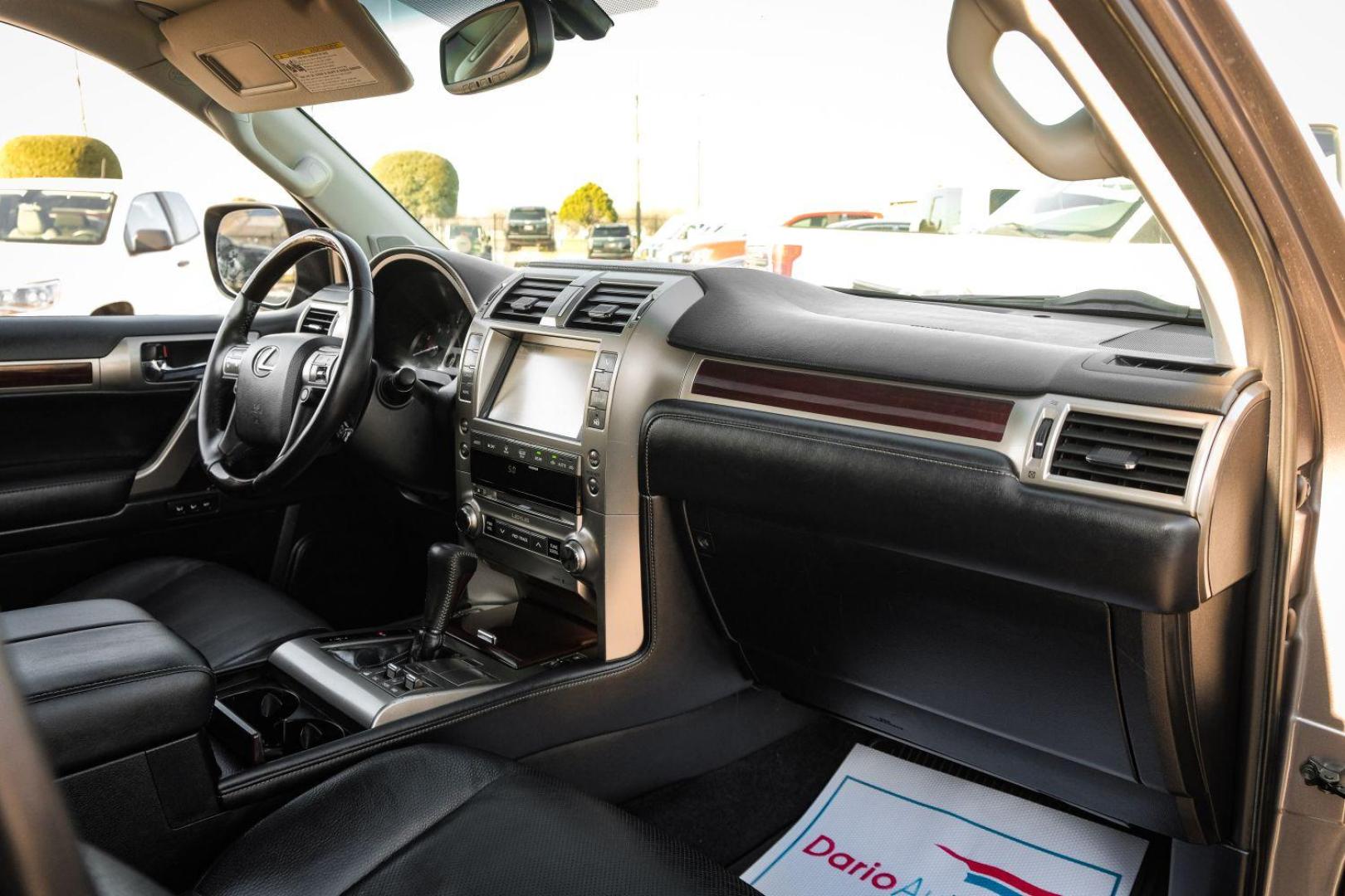 2019 GRAY Lexus GX 460 Base (JTJBM7FX0K5) with an 4.6L V8 DOHC 32V engine, 6-Speed Automatic transmission, located at 2401 E Main St., Grand Prairie, TX, 75050, (972) 262-4440, 32.748981, -96.969643 - Photo#8