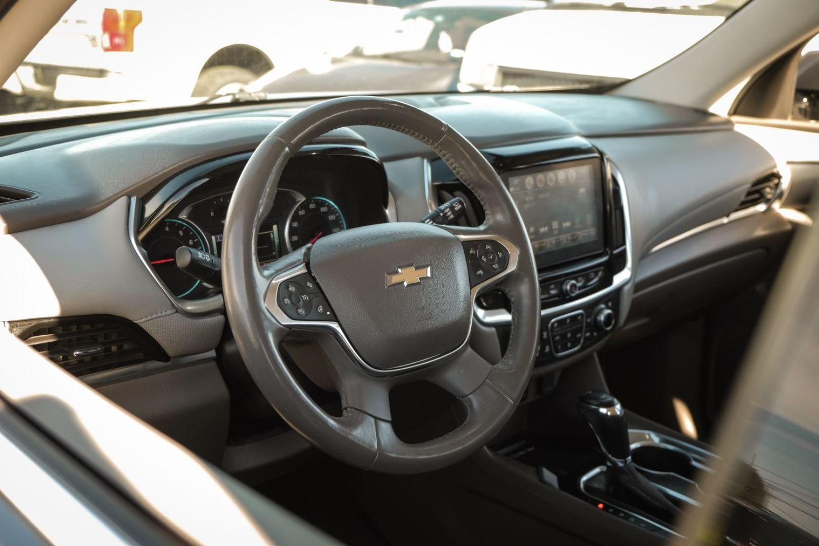 2019 GRAY Chevrolet Traverse Premier FWD (1GNERKKW5KJ) with an 3.6L V6 DOHC 24V engine, 9-Speed Automatic transmission, located at 2401 E Main St., Grand Prairie, TX, 75050, (972) 262-4440, 32.748981, -96.969643 - Photo#14