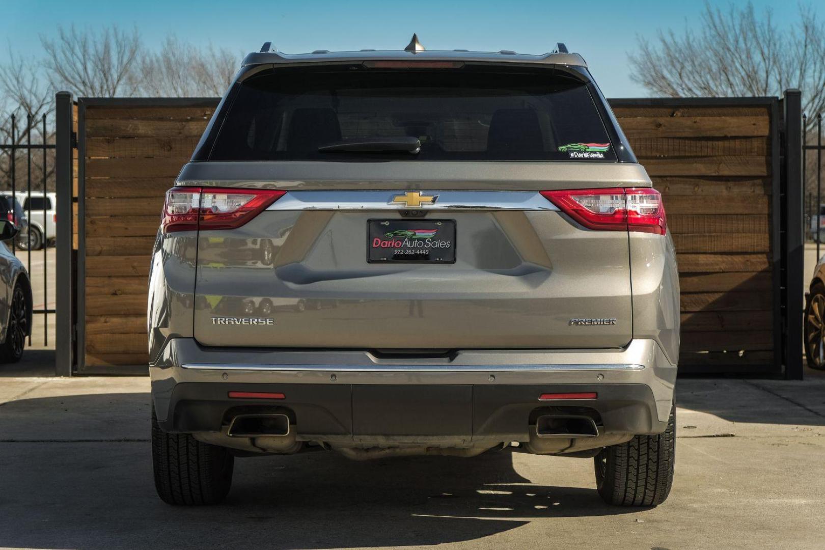 2019 GRAY Chevrolet Traverse Premier FWD (1GNERKKW5KJ) with an 3.6L V6 DOHC 24V engine, 9-Speed Automatic transmission, located at 2401 E Main St., Grand Prairie, TX, 75050, (972) 262-4440, 32.748981, -96.969643 - Photo#6