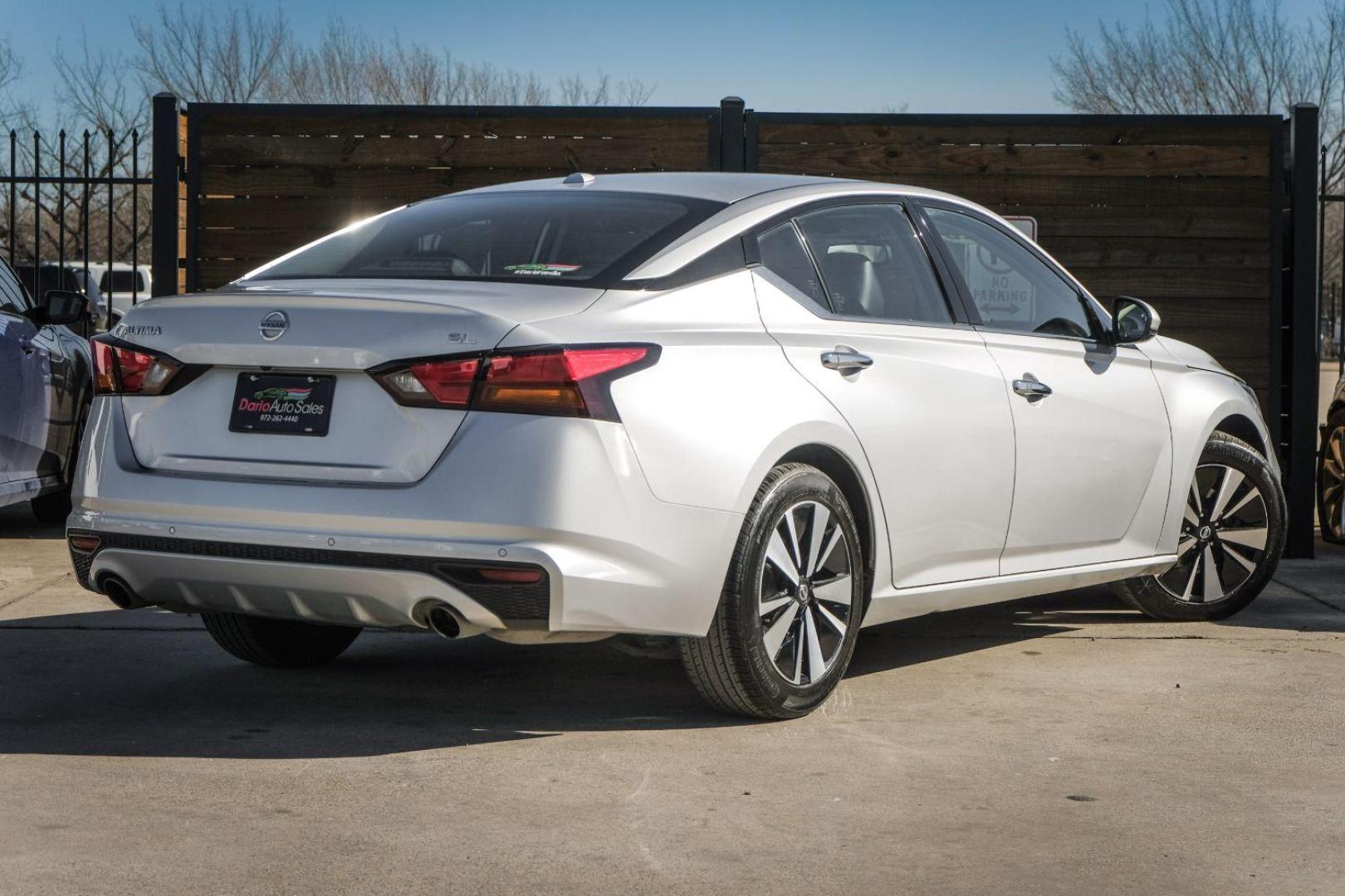 2020 SILVER Nissan Altima 2.5 SL (1N4BL4EV4LC) with an 2.5L L4 DOHC 16V engine, Continuously Variable Transmission transmission, located at 2401 E Main St., Grand Prairie, TX, 75050, (972) 262-4440, 32.748981, -96.969643 - Photo#5