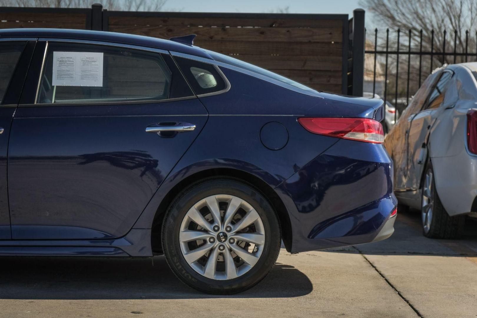 2016 BLUE Kia Optima EX (5XXGU4L33GG) with an 2.4L L4 DOHC 16V engine, 6-Speed Automatic transmission, located at 2401 E Main St., Grand Prairie, TX, 75050, (972) 262-4440, 32.748981, -96.969643 - Photo#10