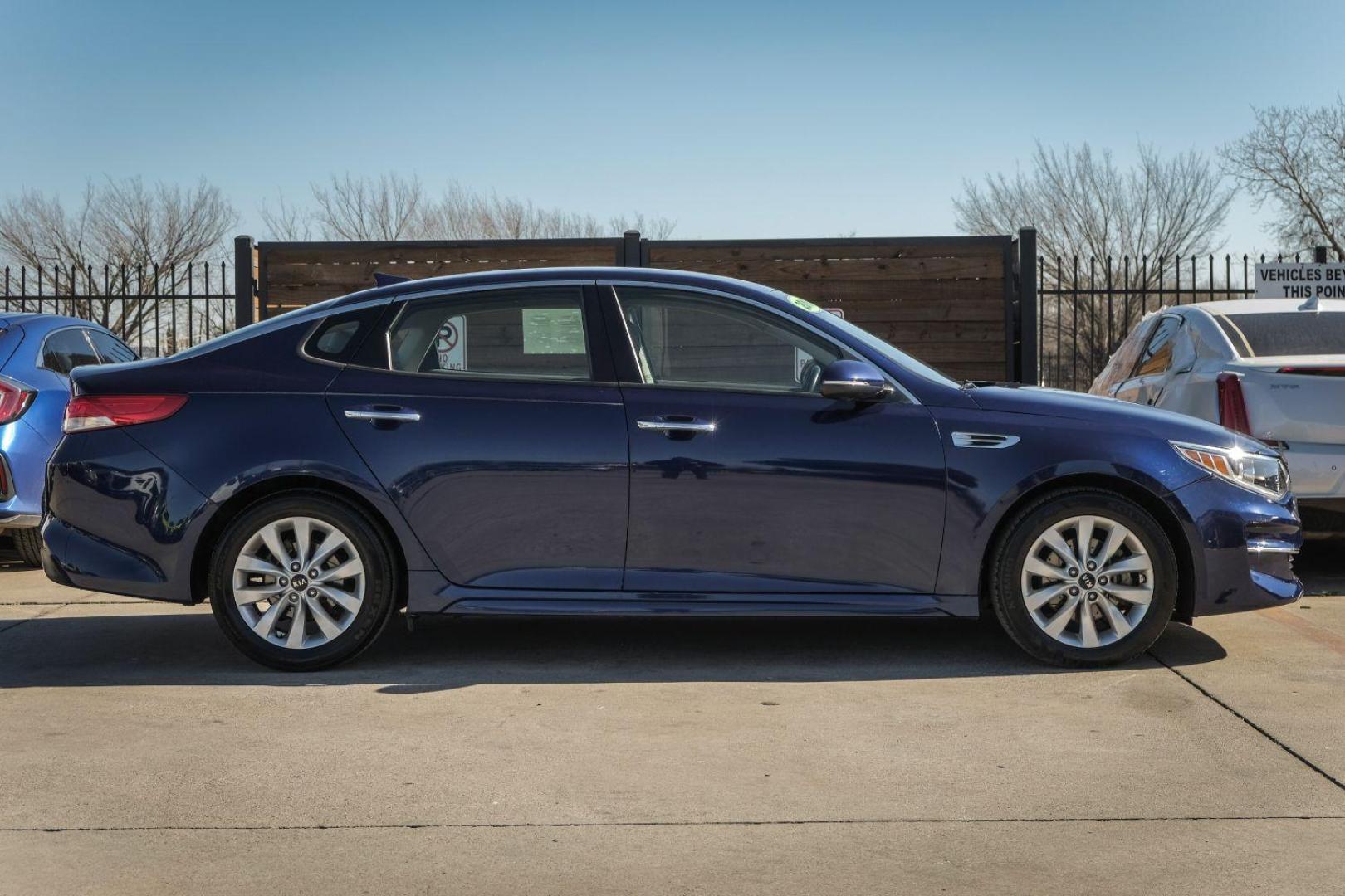 2016 BLUE Kia Optima EX (5XXGU4L33GG) with an 2.4L L4 DOHC 16V engine, 6-Speed Automatic transmission, located at 2401 E Main St., Grand Prairie, TX, 75050, (972) 262-4440, 32.748981, -96.969643 - Photo#4