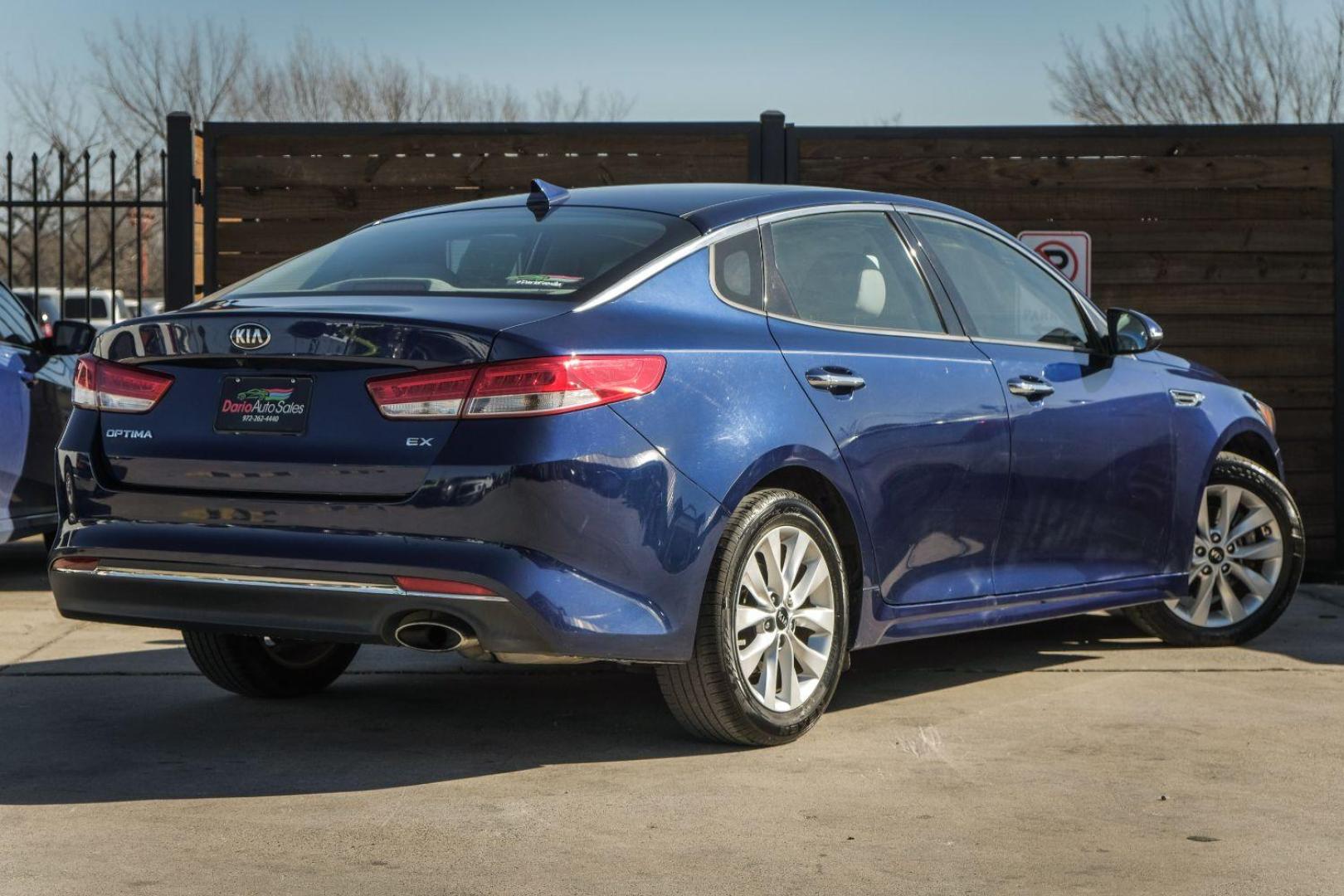 2016 BLUE Kia Optima EX (5XXGU4L33GG) with an 2.4L L4 DOHC 16V engine, 6-Speed Automatic transmission, located at 2401 E Main St., Grand Prairie, TX, 75050, (972) 262-4440, 32.748981, -96.969643 - Photo#5