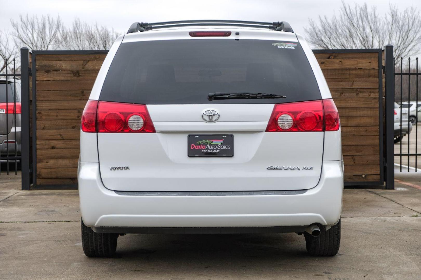 2006 WHITE Toyota Sienna XLE (5TDZA22C26S) with an 3.3L V6 DOHC 24V engine, 5-Speed Automatic transmission, located at 2401 E Main St., Grand Prairie, TX, 75050, (972) 262-4440, 32.748981, -96.969643 - Photo#6