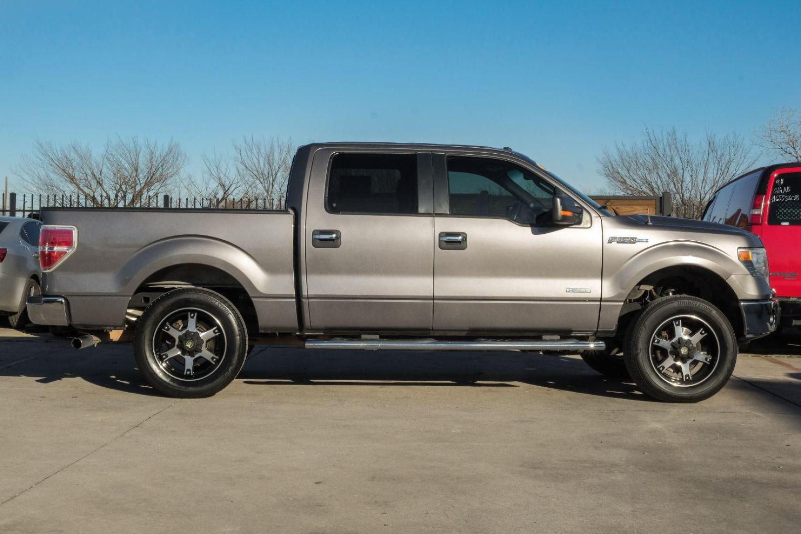 2014 GRAY Ford F-150 XL SuperCrew 5.5-ft. Bed 2WD (1FTFW1CT7EK) with an 3.5L V6 TURBO engine, 6-Speed Automatic transmission, located at 2401 E Main St., Grand Prairie, TX, 75050, (972) 262-4440, 32.748981, -96.969643 - Photo#6