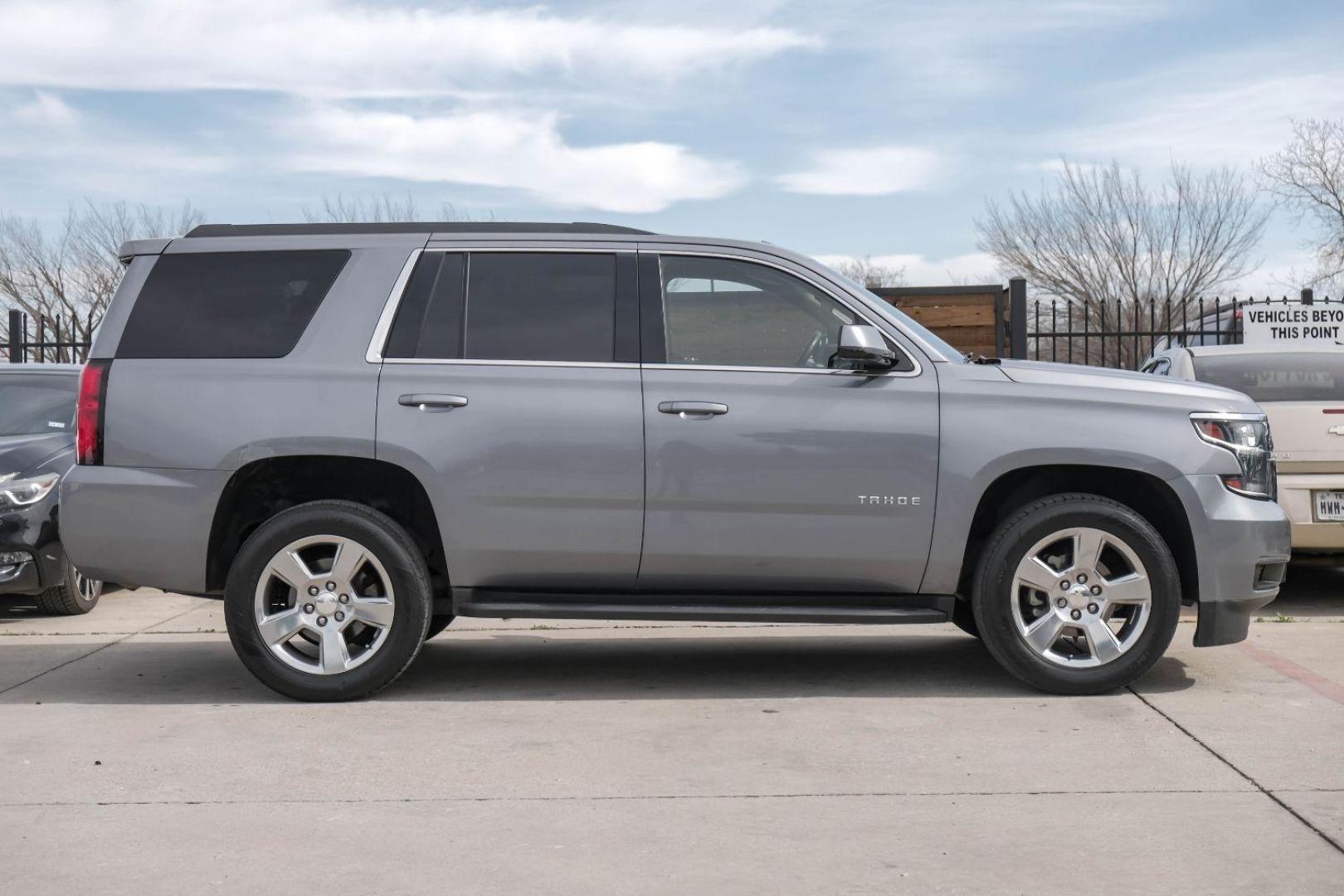 2018 GRAY Chevrolet Tahoe LS 2WD (1GNSCAKC6JR) with an 5.3L V8 OHV 16V engine, 6-Speed Automatic transmission, located at 2401 E Main St., Grand Prairie, TX, 75050, (972) 262-4440, 32.748981, -96.969643 - Photo#11