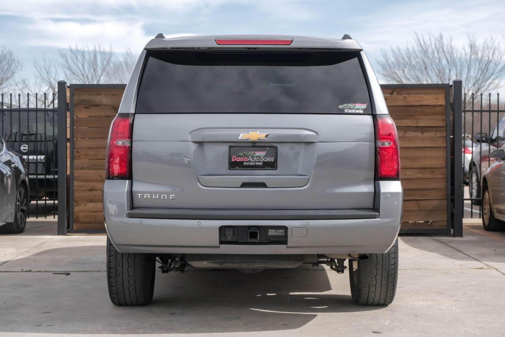 2018 GRAY Chevrolet Tahoe LS 2WD (1GNSCAKC6JR) with an 5.3L V8 OHV 16V engine, 6-Speed Automatic transmission, located at 2401 E Main St., Grand Prairie, TX, 75050, (972) 262-4440, 32.748981, -96.969643 - Photo#13