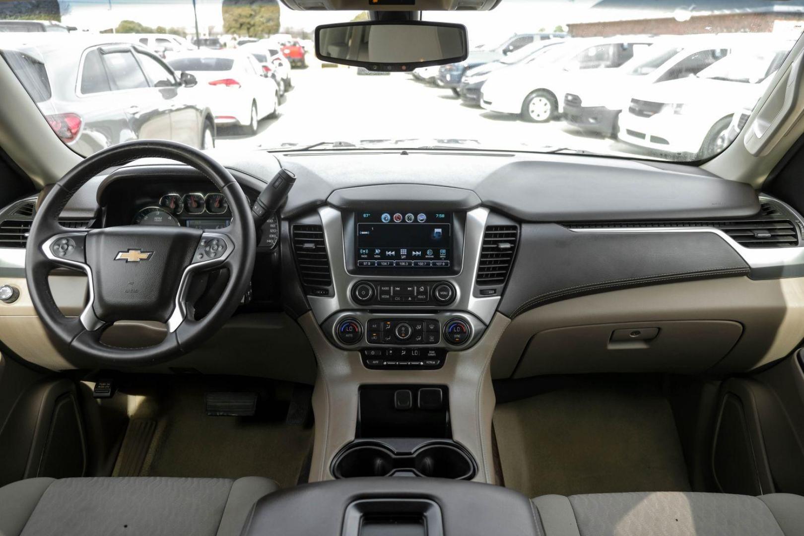 2018 GRAY Chevrolet Tahoe LS 2WD (1GNSCAKC6JR) with an 5.3L V8 OHV 16V engine, 6-Speed Automatic transmission, located at 2401 E Main St., Grand Prairie, TX, 75050, (972) 262-4440, 32.748981, -96.969643 - Photo#19