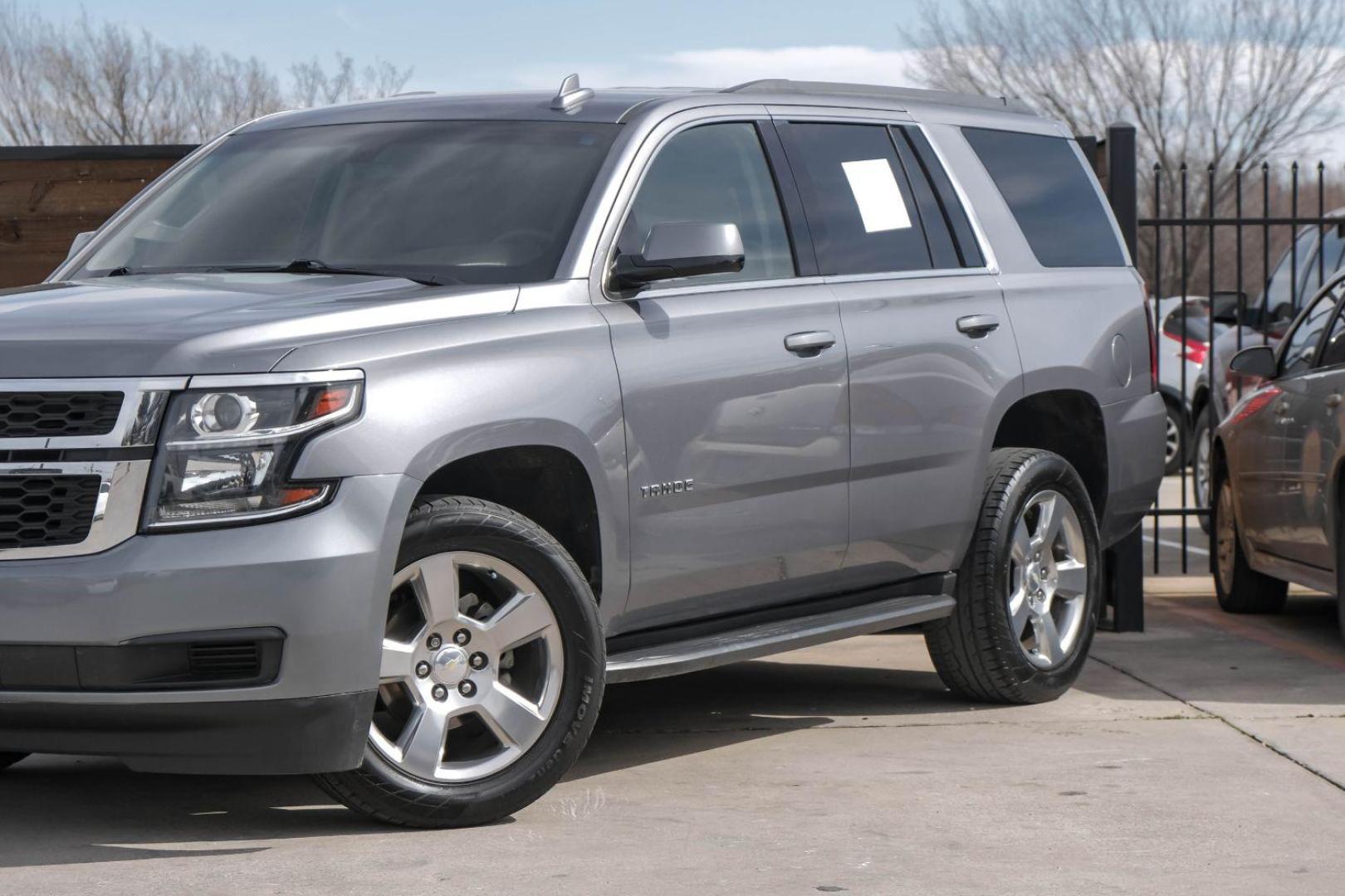 2018 GRAY Chevrolet Tahoe LS 2WD (1GNSCAKC6JR) with an 5.3L V8 OHV 16V engine, 6-Speed Automatic transmission, located at 2401 E Main St., Grand Prairie, TX, 75050, (972) 262-4440, 32.748981, -96.969643 - Photo#6