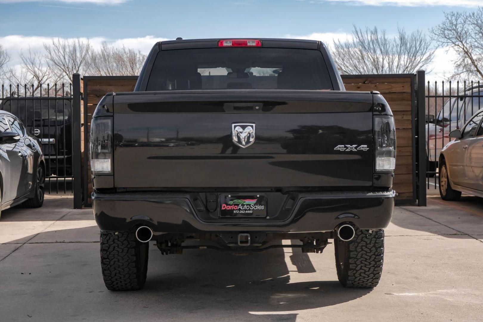 2015 BLACK RAM 1500 Tradesman Crew Cab SWB 4WD (1C6RR7KT3FS) with an 5.7L V8 OHV 16V engine, 8-Speed Automatic transmission, located at 2401 E Main St., Grand Prairie, TX, 75050, (972) 262-4440, 32.748981, -96.969643 - Photo#9