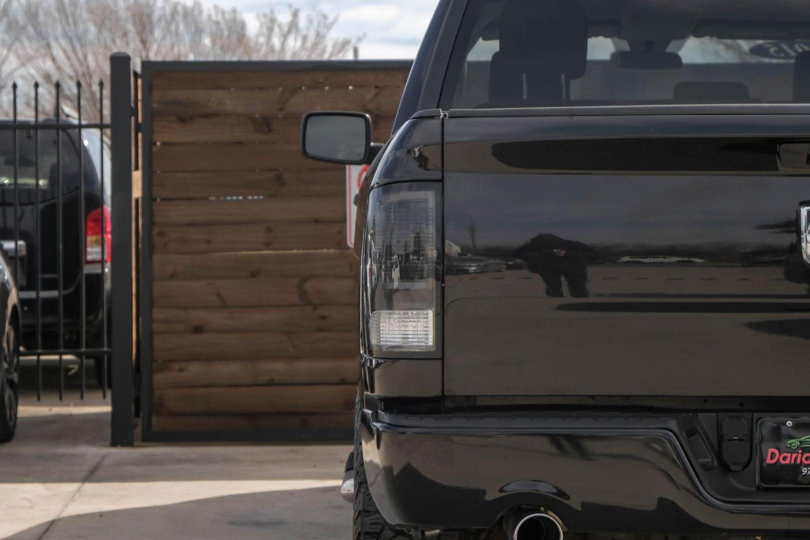 2015 BLACK RAM 1500 Tradesman Crew Cab SWB 4WD (1C6RR7KT3FS) with an 5.7L V8 OHV 16V engine, 8-Speed Automatic transmission, located at 2401 E Main St., Grand Prairie, TX, 75050, (972) 262-4440, 32.748981, -96.969643 - Photo#40