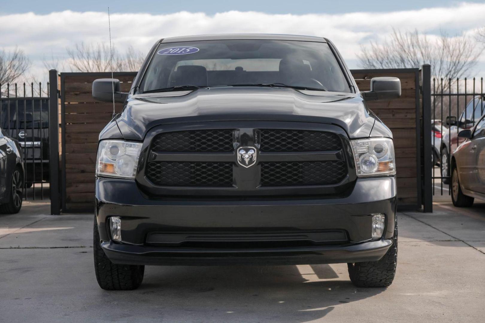 2015 BLACK RAM 1500 Tradesman Crew Cab SWB 4WD (1C6RR7KT3FS) with an 5.7L V8 OHV 16V engine, 8-Speed Automatic transmission, located at 2401 E Main St., Grand Prairie, TX, 75050, (972) 262-4440, 32.748981, -96.969643 - Photo#5