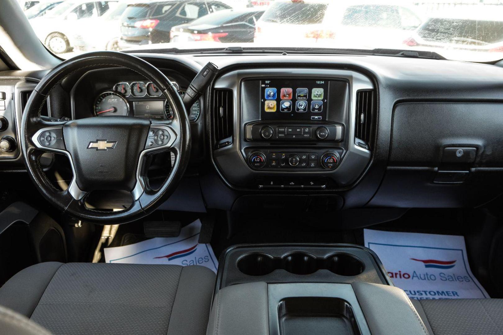 2018 BLUE Chevrolet Silverado 1500 LT Crew Cab Long Box 4WD (3GCUKREC9JG) with an 5.3L V8 OHV 16V engine, 6-Speed Automatic transmission, located at 2401 E Main St., Grand Prairie, TX, 75050, (972) 262-4440, 32.748981, -96.969643 - Photo#11