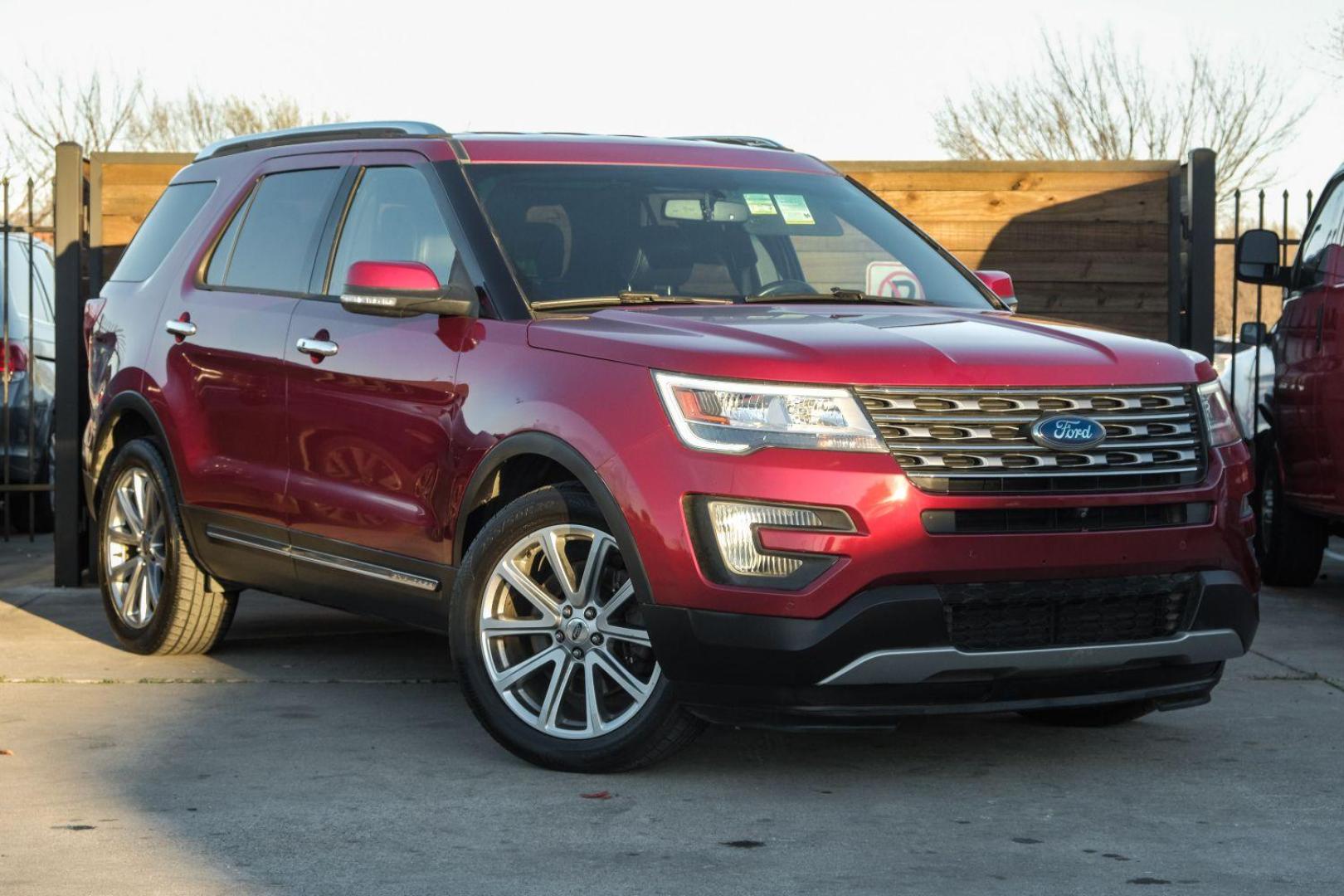 2016 RED Ford Explorer Limited FWD (1FM5K7F89GG) with an 3.5L V6 DOHC 24V engine, 6-Speed Automatic transmission, located at 2401 E Main St., Grand Prairie, TX, 75050, (972) 262-4440, 32.748981, -96.969643 - Photo#5