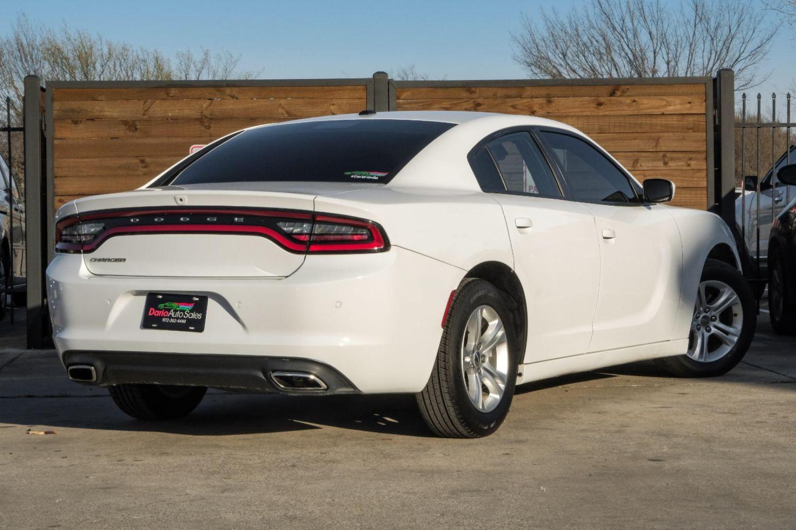 2019 WHITE Dodge Charger SXT (2C3CDXBG3KH) with an 3.6L V6 DOHC 24V engine, 8-Speed Automatic transmission, located at 2401 E Main St., Grand Prairie, TX, 75050, (972) 262-4440, 32.748981, -96.969643 - Photo#9