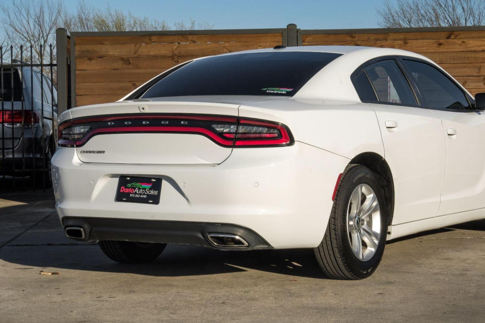 2019 WHITE Dodge Charger SXT (2C3CDXBG3KH) with an 3.6L V6 DOHC 24V engine, 8-Speed Automatic transmission, located at 2401 E Main St., Grand Prairie, TX, 75050, (972) 262-4440, 32.748981, -96.969643 - Photo#10