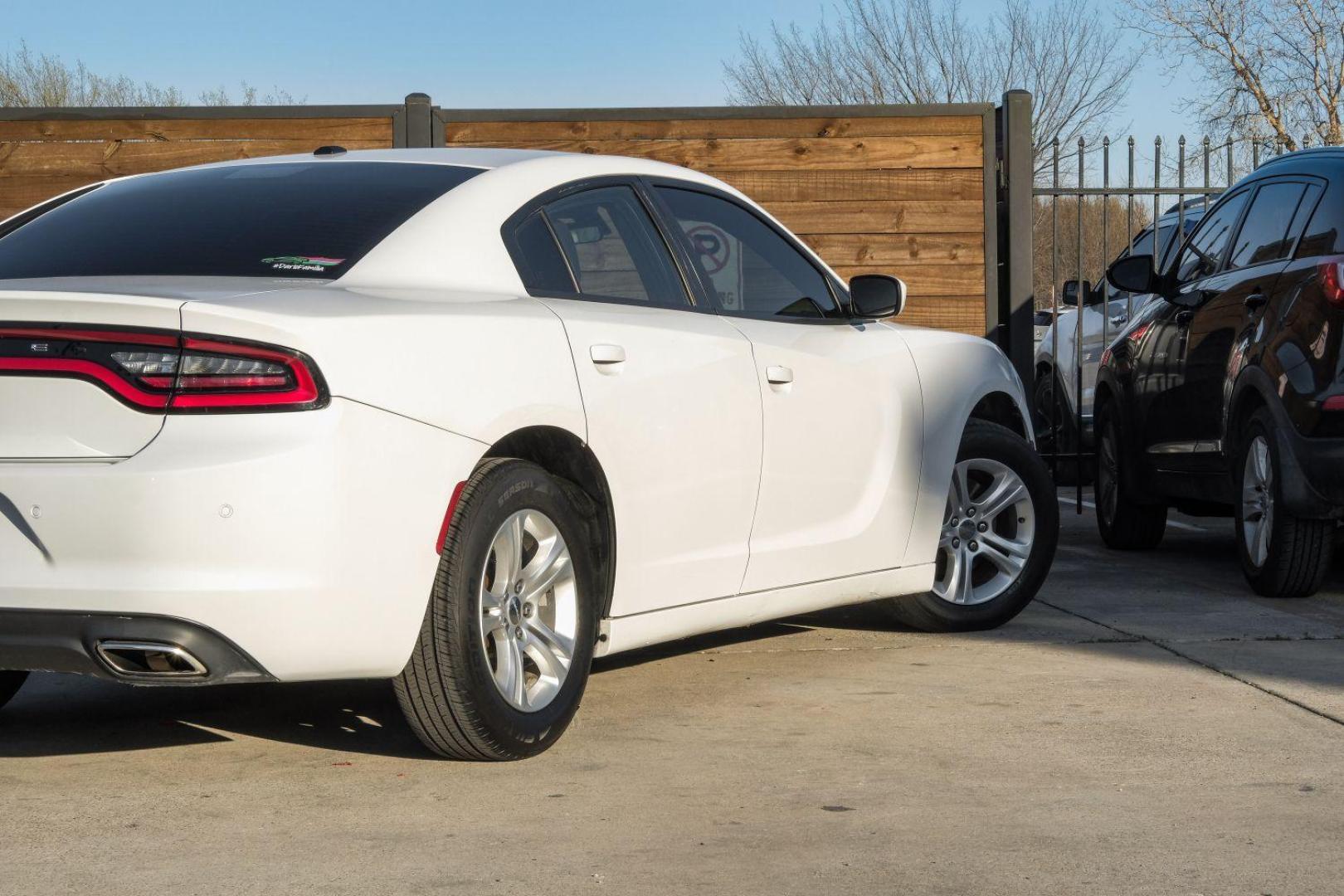 2019 WHITE Dodge Charger SXT (2C3CDXBG3KH) with an 3.6L V6 DOHC 24V engine, 8-Speed Automatic transmission, located at 2401 E Main St., Grand Prairie, TX, 75050, (972) 262-4440, 32.748981, -96.969643 - Photo#11