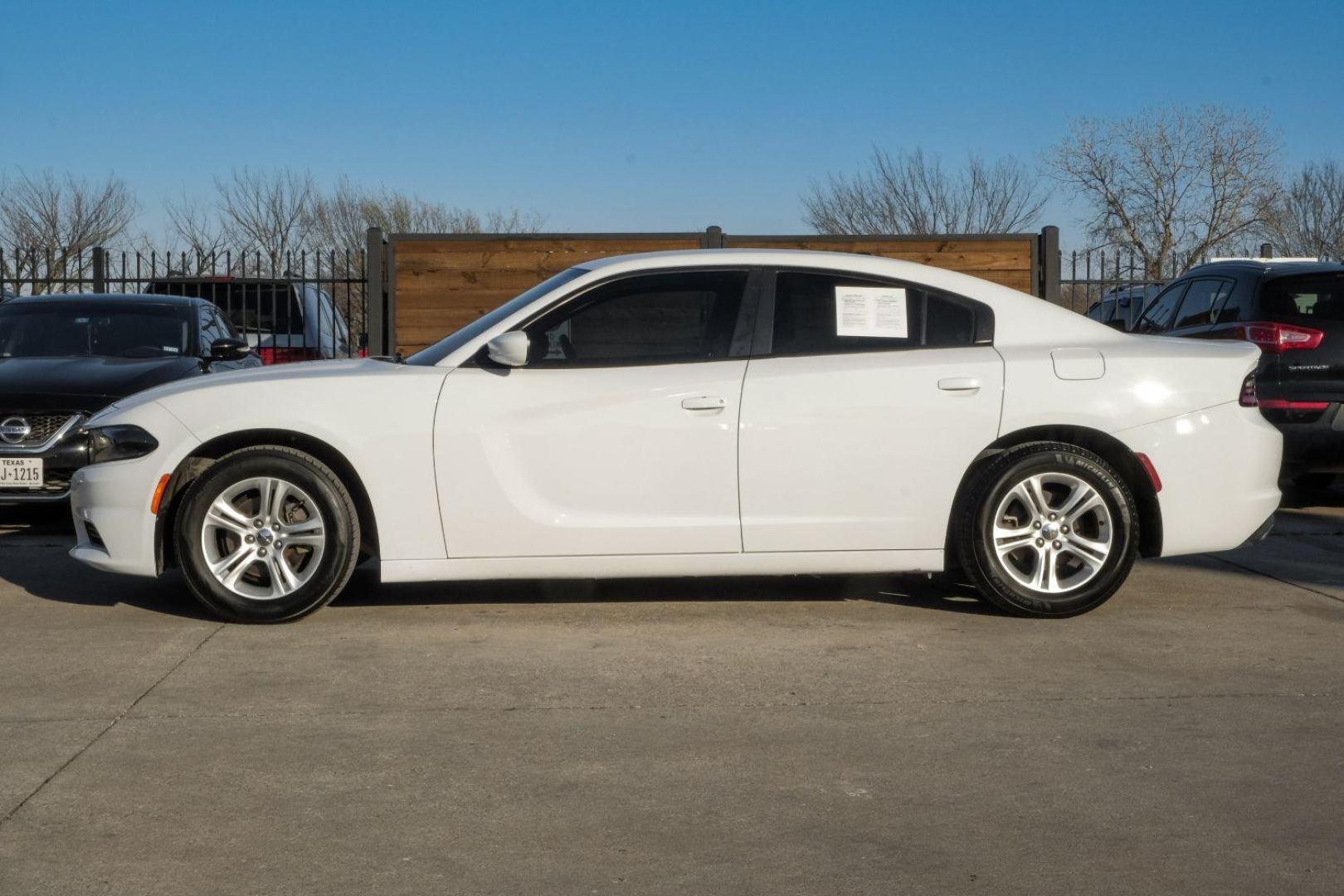 2019 WHITE Dodge Charger SXT (2C3CDXBG3KH) with an 3.6L V6 DOHC 24V engine, 8-Speed Automatic transmission, located at 2401 E Main St., Grand Prairie, TX, 75050, (972) 262-4440, 32.748981, -96.969643 - Photo#14