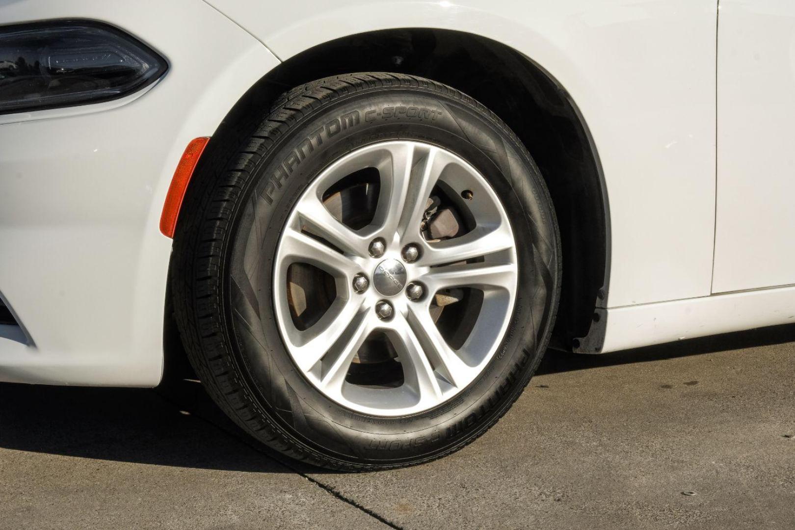 2019 WHITE Dodge Charger SXT (2C3CDXBG3KH) with an 3.6L V6 DOHC 24V engine, 8-Speed Automatic transmission, located at 2401 E Main St., Grand Prairie, TX, 75050, (972) 262-4440, 32.748981, -96.969643 - Photo#39