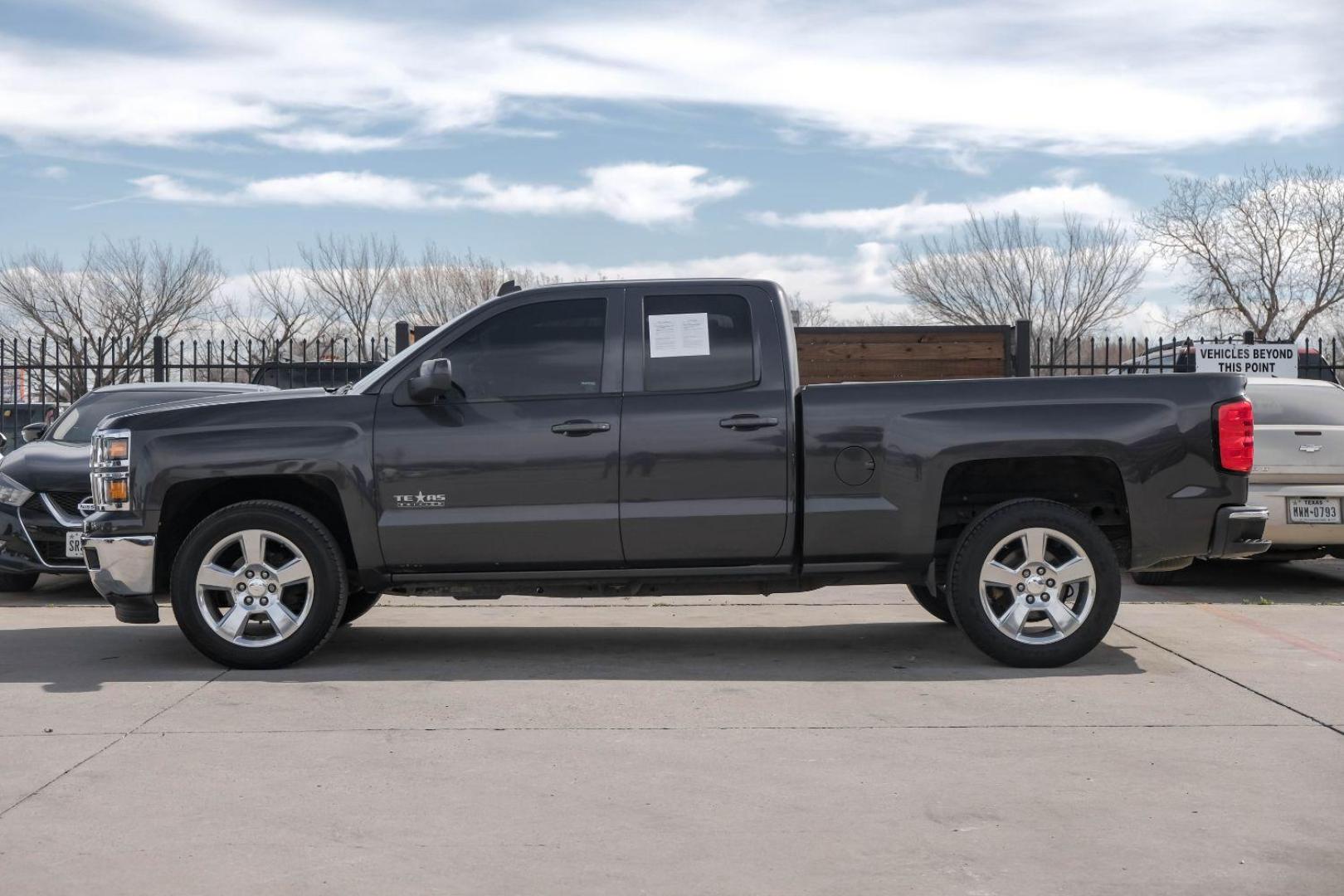 2014 GRAY Chevrolet Silverado 1500 1LT Double Cab 2WD (1GCRCREH4EZ) with an 4.3L V6 OHV 12V engine, 6-Speed Automatic transmission, located at 2401 E Main St., Grand Prairie, TX, 75050, (972) 262-4440, 32.748981, -96.969643 - Photo#15