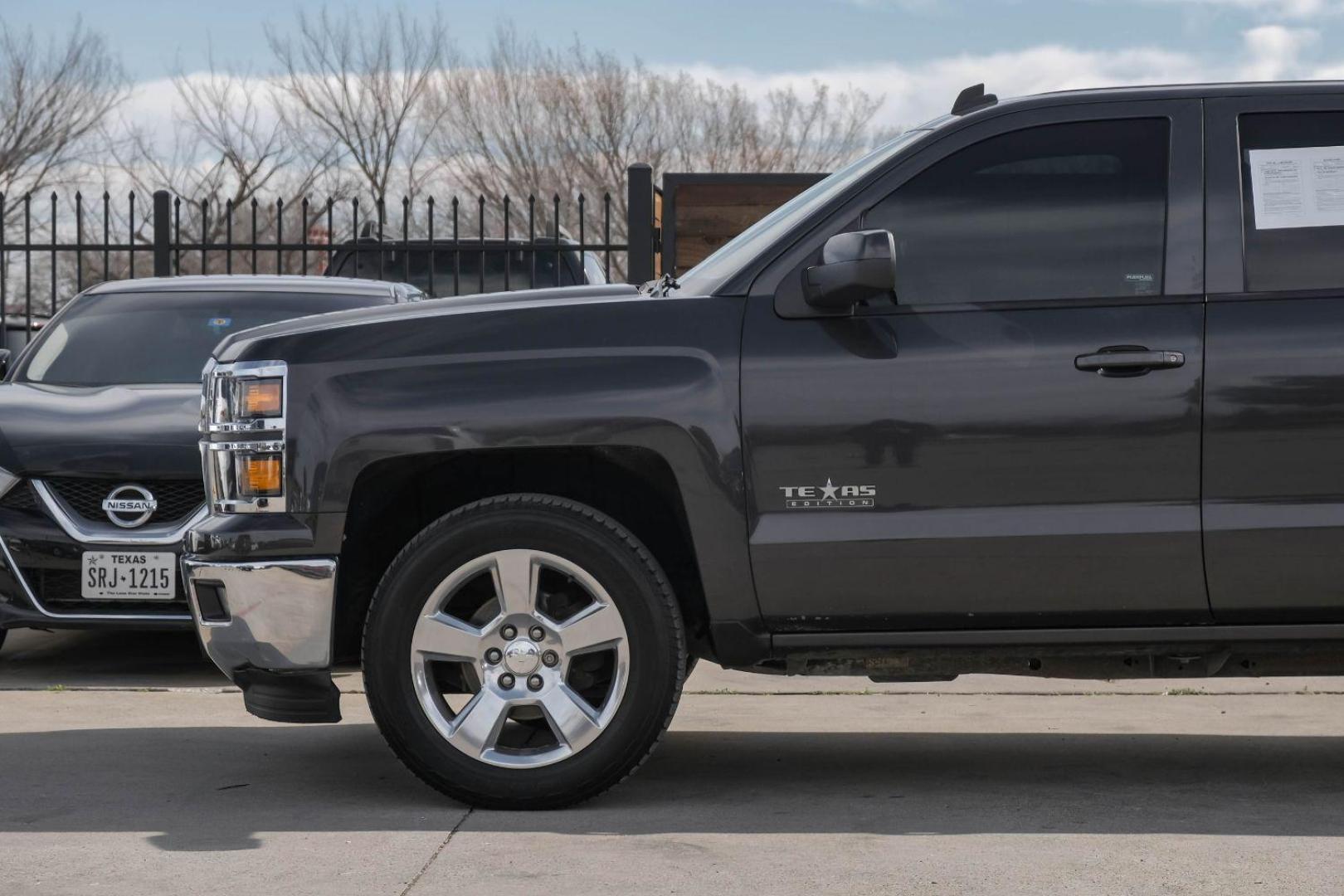 2014 GRAY Chevrolet Silverado 1500 1LT Double Cab 2WD (1GCRCREH4EZ) with an 4.3L V6 OHV 12V engine, 6-Speed Automatic transmission, located at 2401 E Main St., Grand Prairie, TX, 75050, (972) 262-4440, 32.748981, -96.969643 - Photo#16