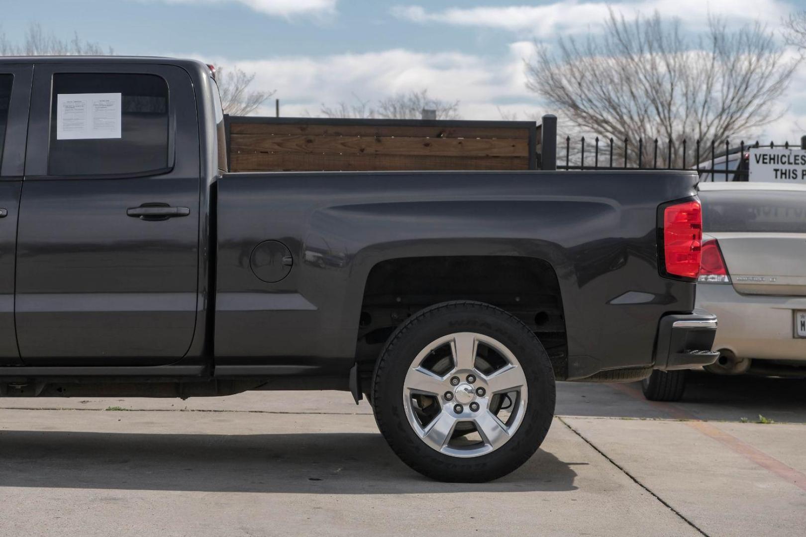 2014 GRAY Chevrolet Silverado 1500 1LT Double Cab 2WD (1GCRCREH4EZ) with an 4.3L V6 OHV 12V engine, 6-Speed Automatic transmission, located at 2401 E Main St., Grand Prairie, TX, 75050, (972) 262-4440, 32.748981, -96.969643 - Photo#17