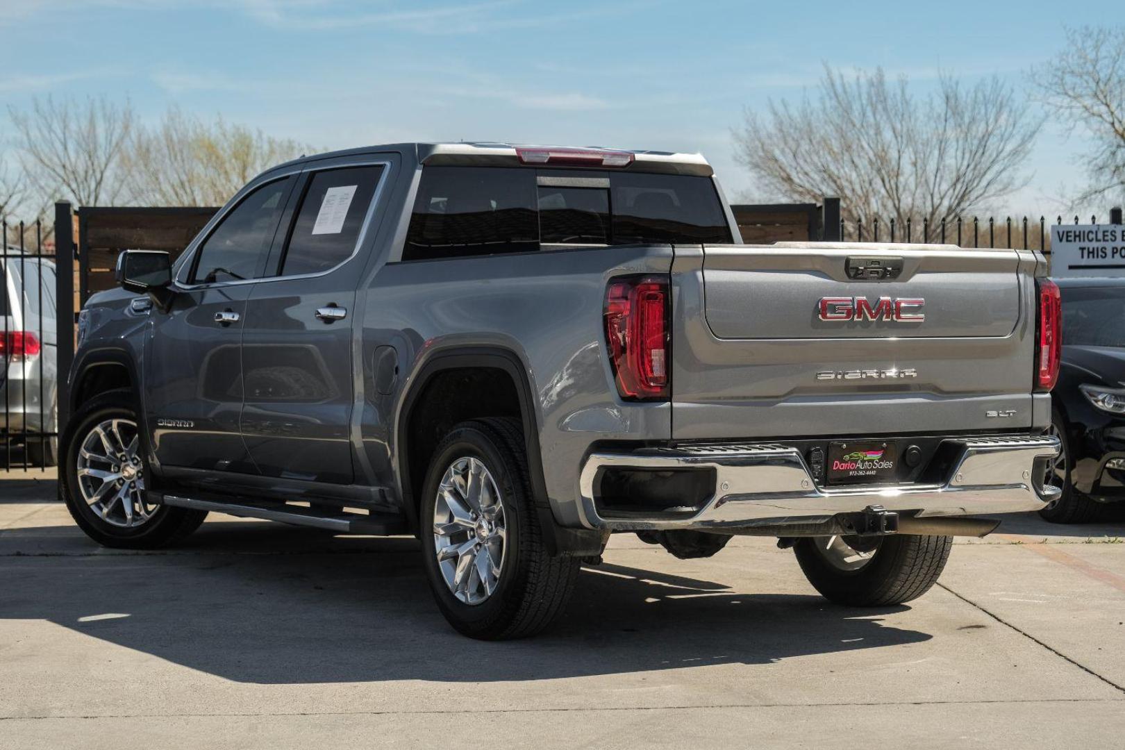 2020 GRAY GMC Sierra 1500 SLT Crew Cab Short Box 2WD (3GTP8DEDXLG) with an 5.3L V8 OHV 16V engine, 6-Speed Automatic transmission, located at 2401 E Main St., Grand Prairie, TX, 75050, (972) 262-4440, 32.748981, -96.969643 - Photo#11