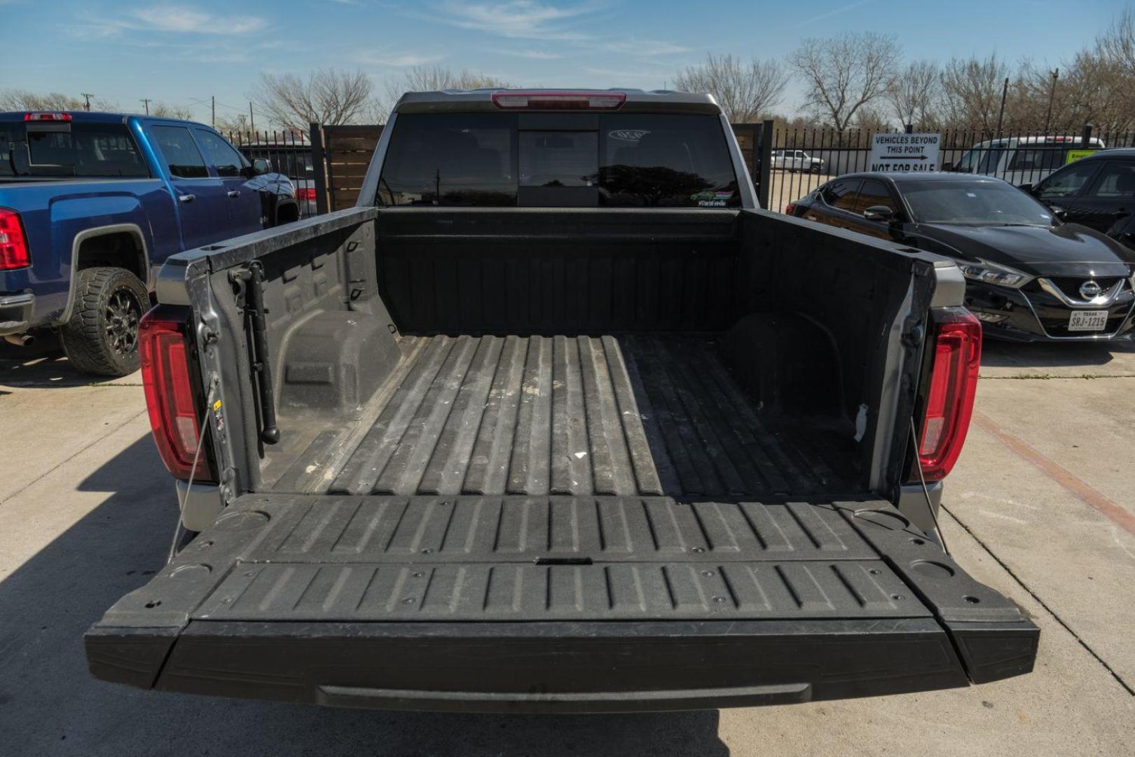 2020 GRAY GMC Sierra 1500 SLT Crew Cab Short Box 2WD (3GTP8DEDXLG) with an 5.3L V8 OHV 16V engine, 6-Speed Automatic transmission, located at 2401 E Main St., Grand Prairie, TX, 75050, (972) 262-4440, 32.748981, -96.969643 - Photo#52