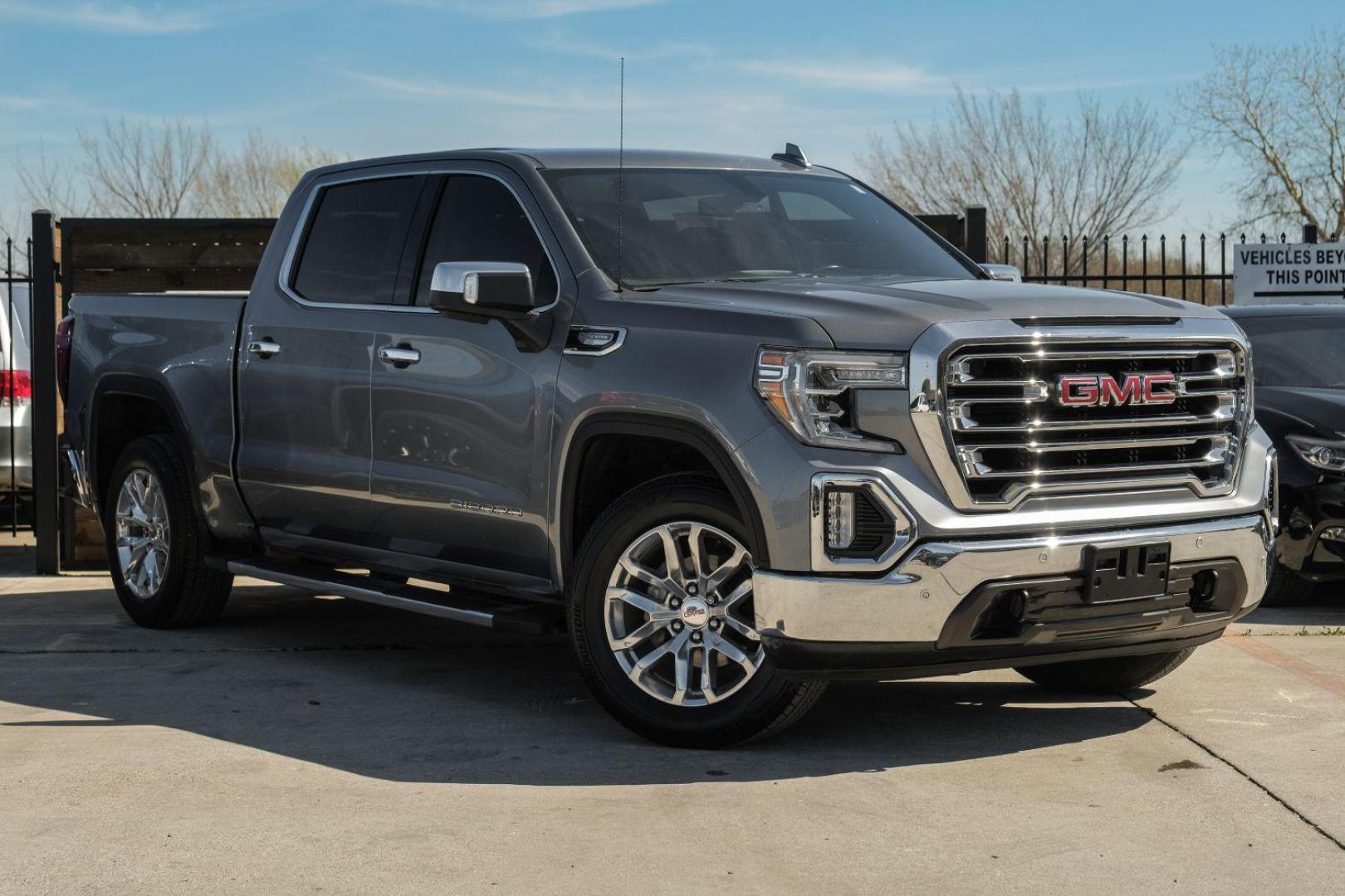 2020 GRAY GMC Sierra 1500 SLT Crew Cab Short Box 2WD (3GTP8DEDXLG) with an 5.3L V8 OHV 16V engine, 6-Speed Automatic transmission, located at 2401 E Main St., Grand Prairie, TX, 75050, (972) 262-4440, 32.748981, -96.969643 - Photo#5