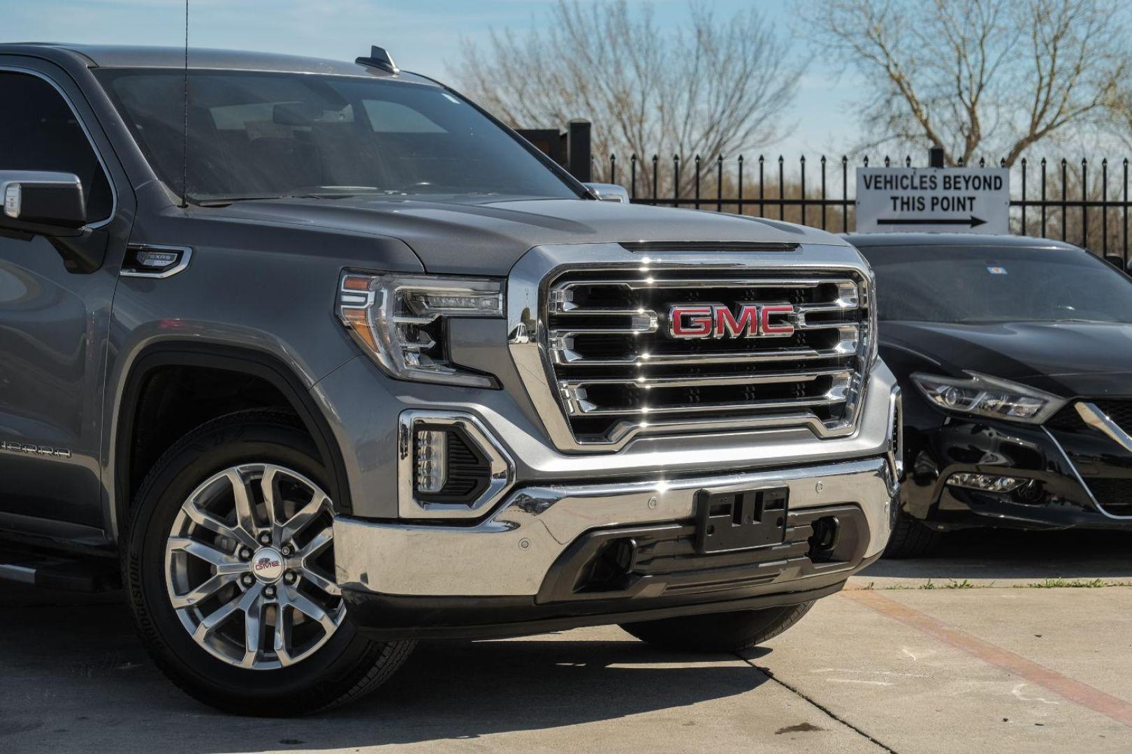 2020 GRAY GMC Sierra 1500 SLT Crew Cab Short Box 2WD (3GTP8DEDXLG) with an 5.3L V8 OHV 16V engine, 6-Speed Automatic transmission, located at 2401 E Main St., Grand Prairie, TX, 75050, (972) 262-4440, 32.748981, -96.969643 - Photo#7