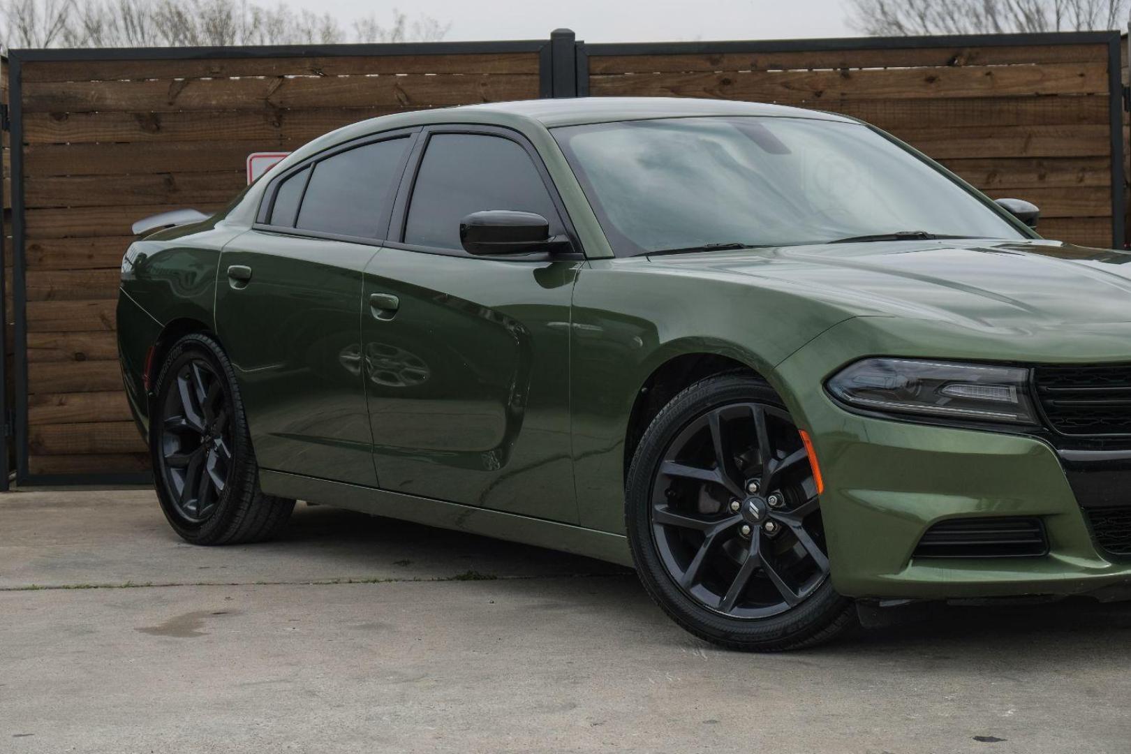 2020 GREEN Dodge Charger SXT (2C3CDXBG3LH) with an 3.6L V6 DOHC 24V engine, 8-Speed Automatic transmission, located at 2401 E Main St., Grand Prairie, TX, 75050, (972) 262-4440, 32.748981, -96.969643 - Photo#9