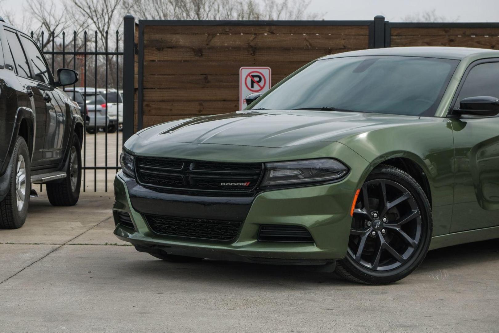 2020 GREEN Dodge Charger SXT (2C3CDXBG3LH) with an 3.6L V6 DOHC 24V engine, 8-Speed Automatic transmission, located at 2401 E Main St., Grand Prairie, TX, 75050, (972) 262-4440, 32.748981, -96.969643 - Photo#5