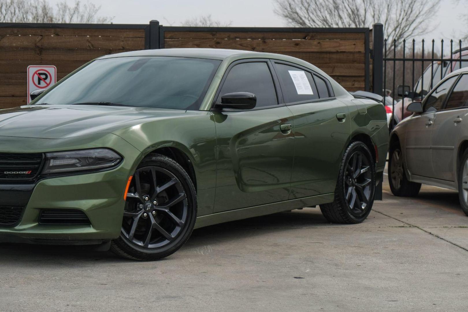 2020 GREEN Dodge Charger SXT (2C3CDXBG3LH) with an 3.6L V6 DOHC 24V engine, 8-Speed Automatic transmission, located at 2401 E Main St., Grand Prairie, TX, 75050, (972) 262-4440, 32.748981, -96.969643 - Photo#6