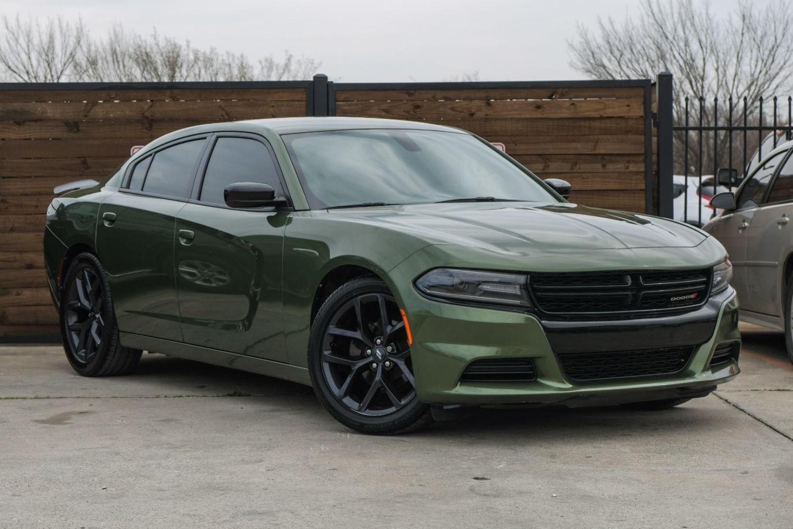 2020 GREEN Dodge Charger SXT (2C3CDXBG3LH) with an 3.6L V6 DOHC 24V engine, 8-Speed Automatic transmission, located at 2401 E Main St., Grand Prairie, TX, 75050, (972) 262-4440, 32.748981, -96.969643 - Photo#8