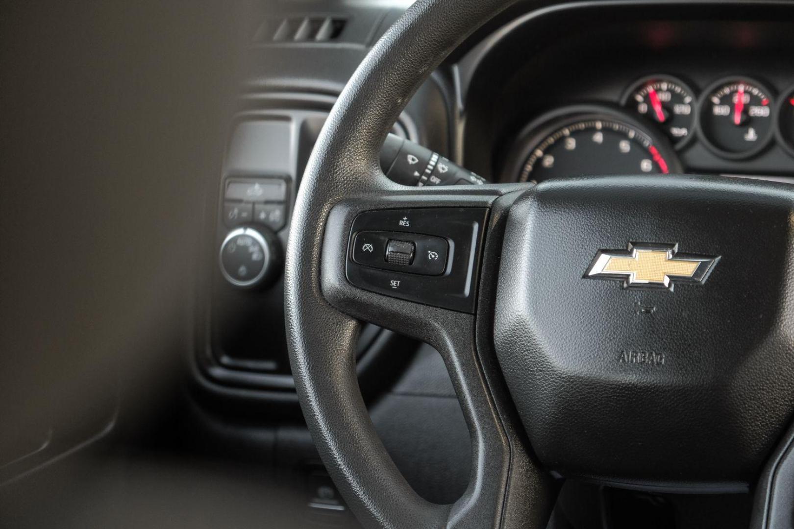 2019 GRAY Chevrolet Silverado 1500 Custom Crew Cab Short Box 2WD (3GCPWBEF3KG) with an 5.3L V8 OHV 16V engine, 6-Speed Automatic transmission, located at 2401 E Main St., Grand Prairie, TX, 75050, (972) 262-4440, 32.748981, -96.969643 - Photo#15