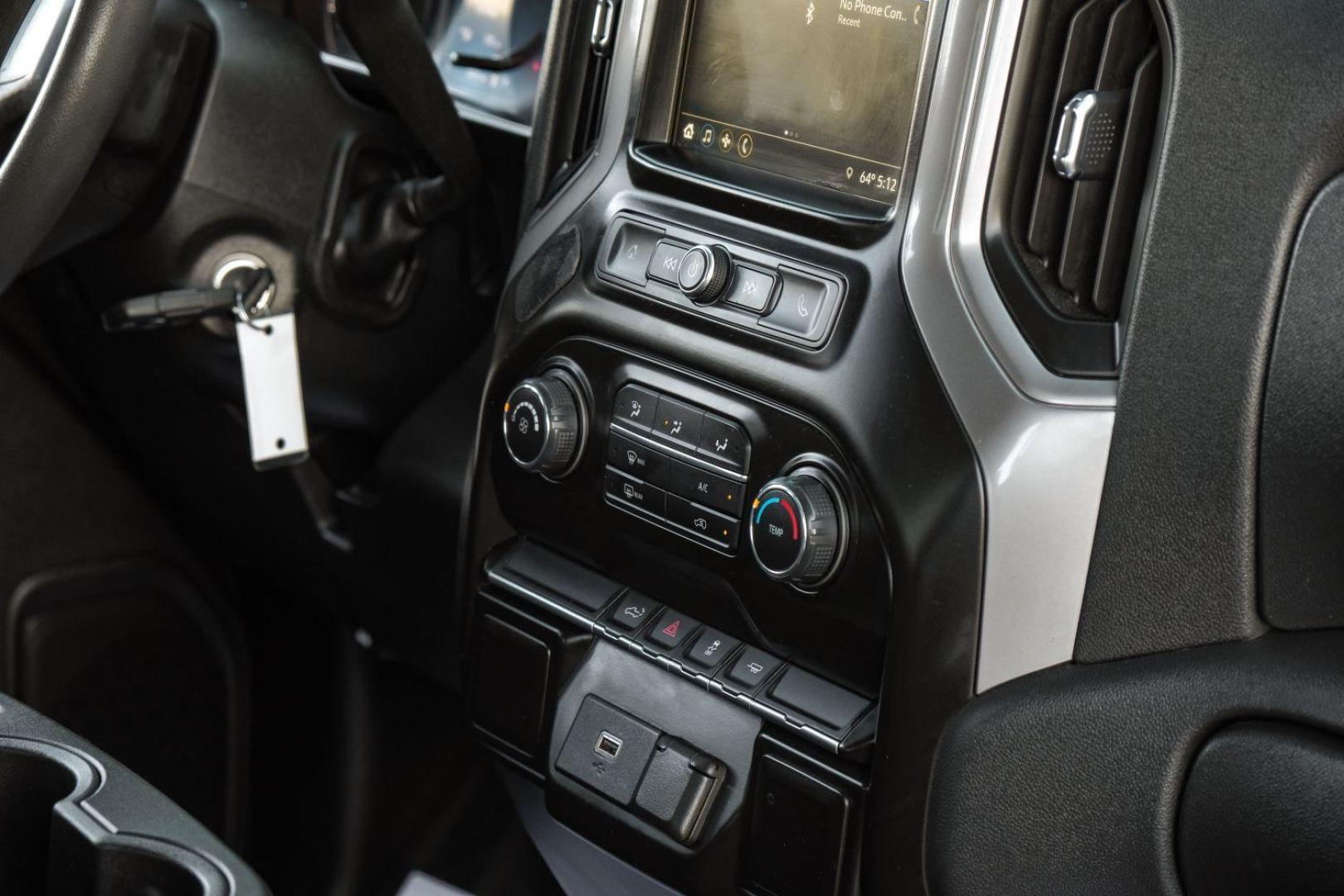 2019 GRAY Chevrolet Silverado 1500 Custom Crew Cab Short Box 2WD (3GCPWBEF3KG) with an 5.3L V8 OHV 16V engine, 6-Speed Automatic transmission, located at 2401 E Main St., Grand Prairie, TX, 75050, (972) 262-4440, 32.748981, -96.969643 - Photo#18