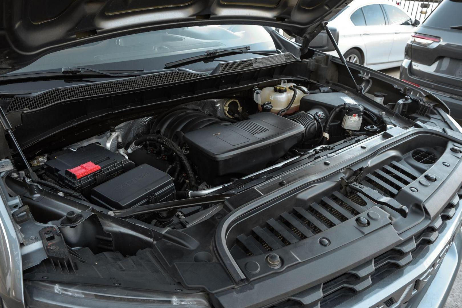 2019 GRAY Chevrolet Silverado 1500 Custom Crew Cab Short Box 2WD (3GCPWBEF3KG) with an 5.3L V8 OHV 16V engine, 6-Speed Automatic transmission, located at 2401 E Main St., Grand Prairie, TX, 75050, (972) 262-4440, 32.748981, -96.969643 - Photo#45