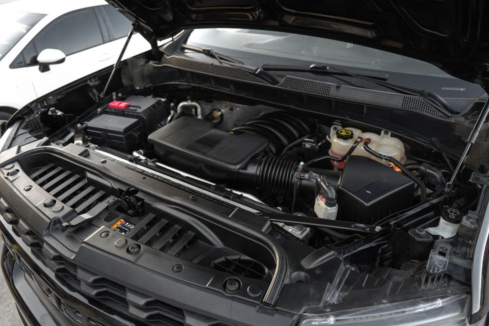 2019 BLACK Chevrolet Silverado 1500 Custom Double Cab 2WD (1GCRWBEF8KZ) with an 5.3L V8 OHV 16V engine, 6-Speed Automatic transmission, located at 2401 E Main St., Grand Prairie, TX, 75050, (972) 262-4440, 32.748981, -96.969643 - Photo#41