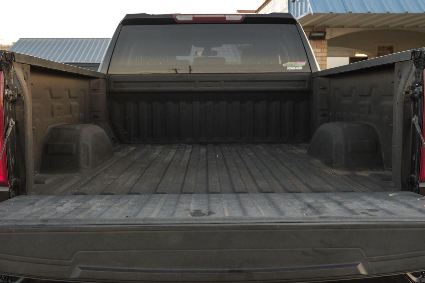 2019 BLACK Chevrolet Silverado 1500 Custom Double Cab 2WD (1GCRWBEF8KZ) with an 5.3L V8 OHV 16V engine, 6-Speed Automatic transmission, located at 2401 E Main St., Grand Prairie, TX, 75050, (972) 262-4440, 32.748981, -96.969643 - Photo#44