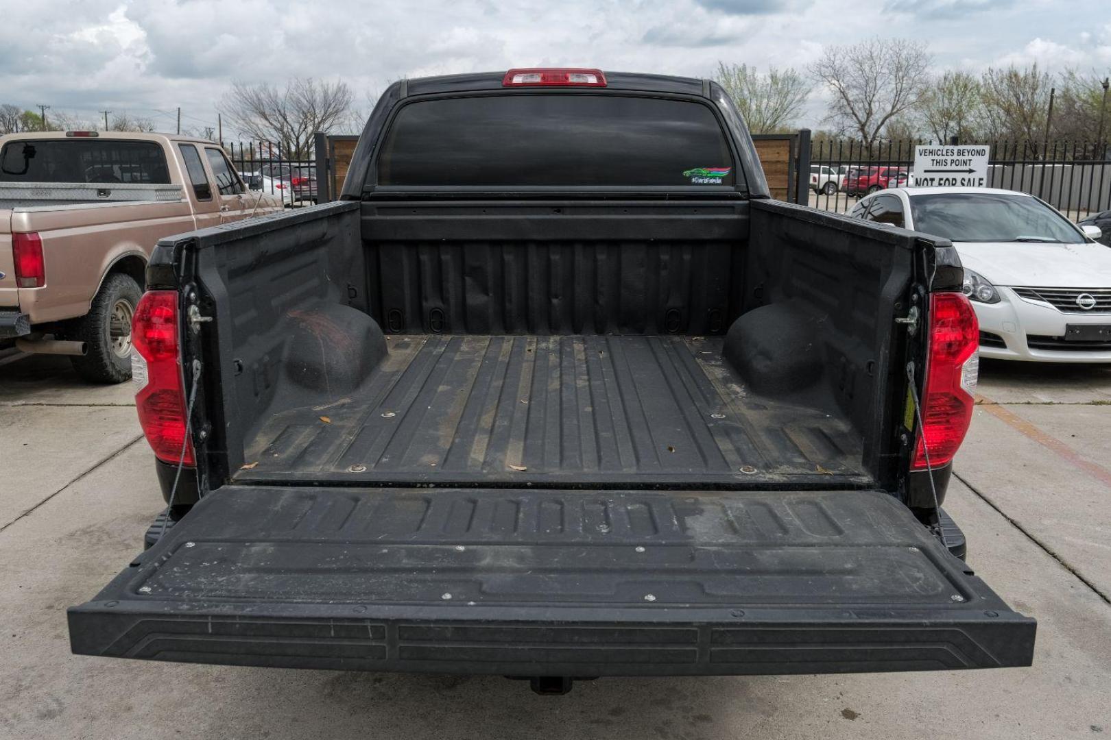 2015 BLACK Toyota Tundra SR5 5.7L V8 FFV CrewMax 4WD (5TFDW5F19FX) with an 5.7L V8 DOHC 32V FFV engine, 6-Speed Automatic transmission, located at 2401 E Main St., Grand Prairie, TX, 75050, (972) 262-4440, 32.748981, -96.969643 - Photo#53