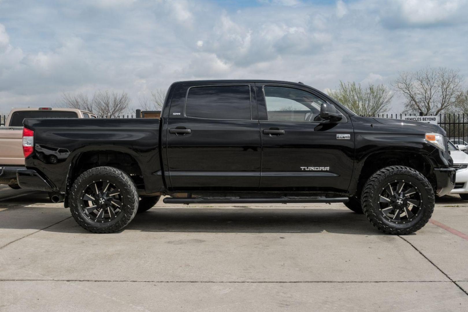 2015 BLACK Toyota Tundra SR5 5.7L V8 FFV CrewMax 4WD (5TFDW5F19FX) with an 5.7L V8 DOHC 32V FFV engine, 6-Speed Automatic transmission, located at 2401 E Main St., Grand Prairie, TX, 75050, (972) 262-4440, 32.748981, -96.969643 - Photo#8