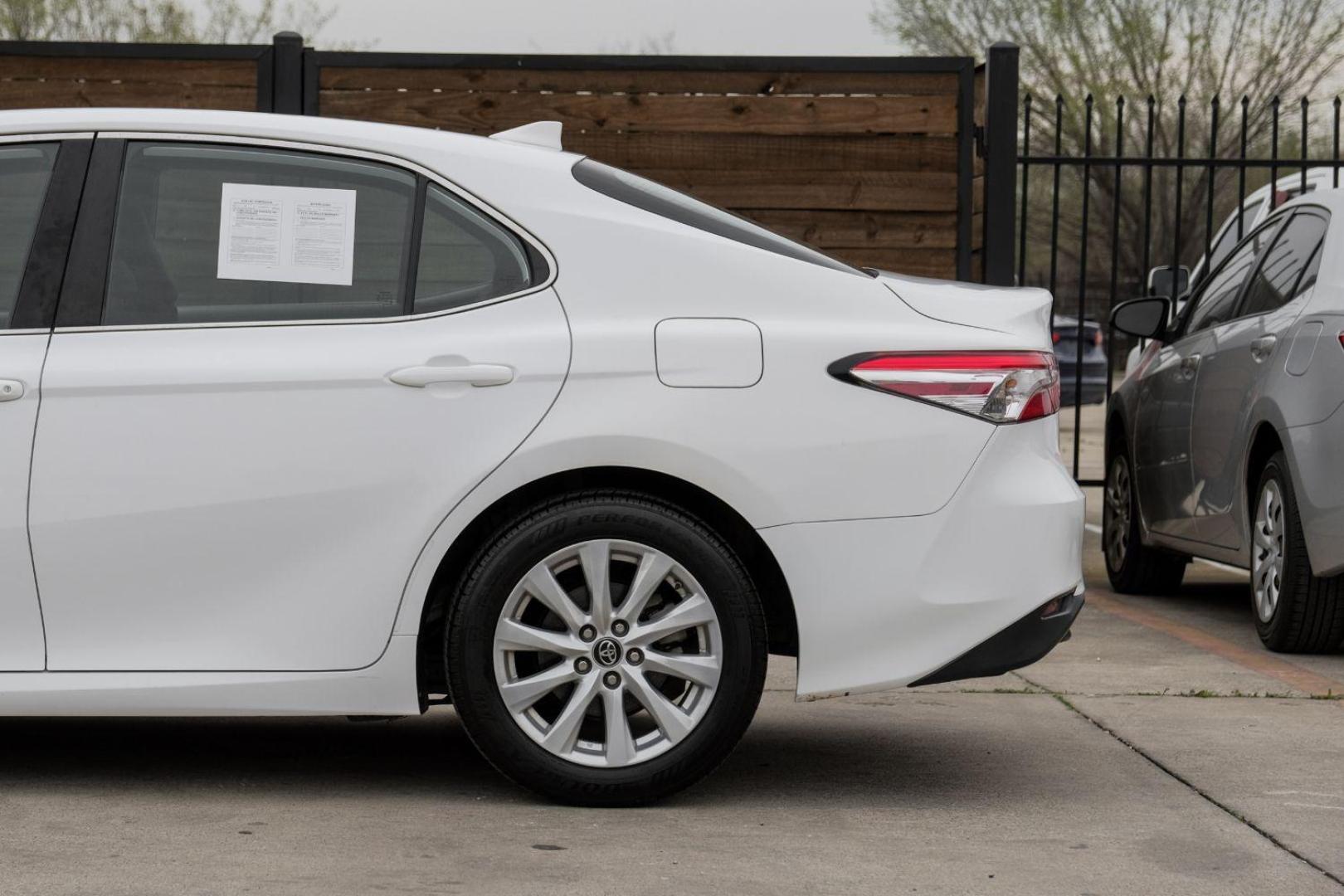 2019 White Toyota Camry LE (4T1B11HK8KU) with an 2.5L L4 DOHC 16V engine, 8-Speed Automatic transmission, located at 2401 E Main St., Grand Prairie, TX, 75050, (972) 262-4440, 32.748981, -96.969643 - Photo#16