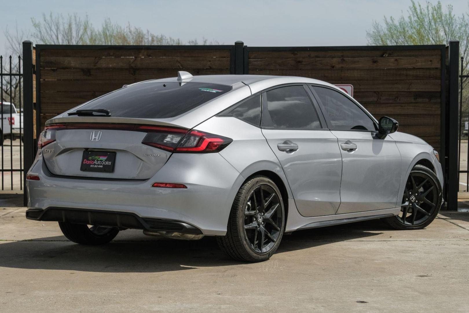 2022 Gray Honda Civic Sport Hatchback CVT (19XFL2H84NE) with an 2.0L L4 DOHC 16V TURBO engine, Continuously Variable Transmission transmission, located at 2401 E Main St., Grand Prairie, TX, 75050, (972) 262-4440, 32.748981, -96.969643 - Photo#9