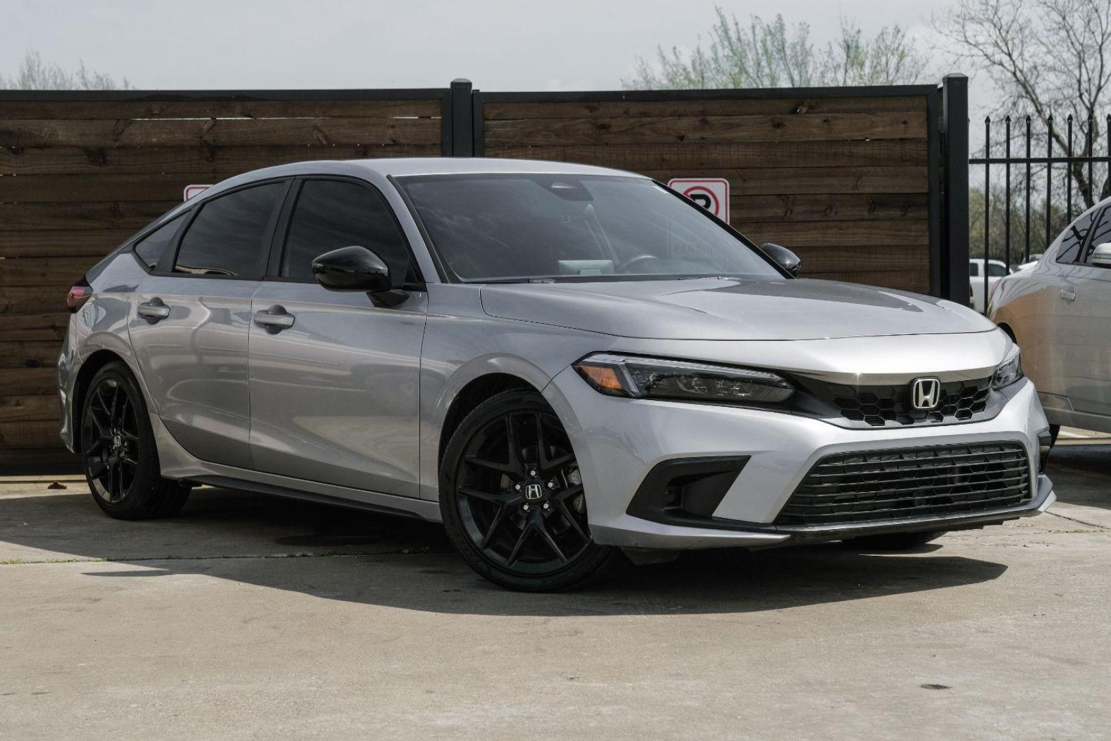 2022 Gray Honda Civic Sport Hatchback CVT (19XFL2H84NE) with an 2.0L L4 DOHC 16V TURBO engine, Continuously Variable Transmission transmission, located at 2401 E Main St., Grand Prairie, TX, 75050, (972) 262-4440, 32.748981, -96.969643 - Photo#5