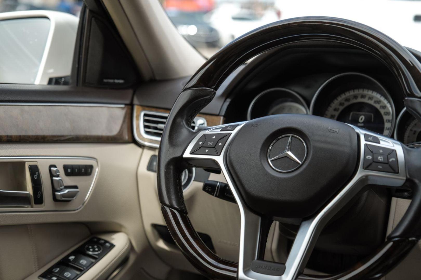 2015 WHITE Mercedes-Benz E-Class E350 Sport Sedan (WDDHF5KB2FB) with an 3.5L V6 DOHC 24V engine, 7-Speed Automatic transmission, located at 2401 E Main St., Grand Prairie, TX, 75050, (972) 262-4440, 32.748981, -96.969643 - Photo#22