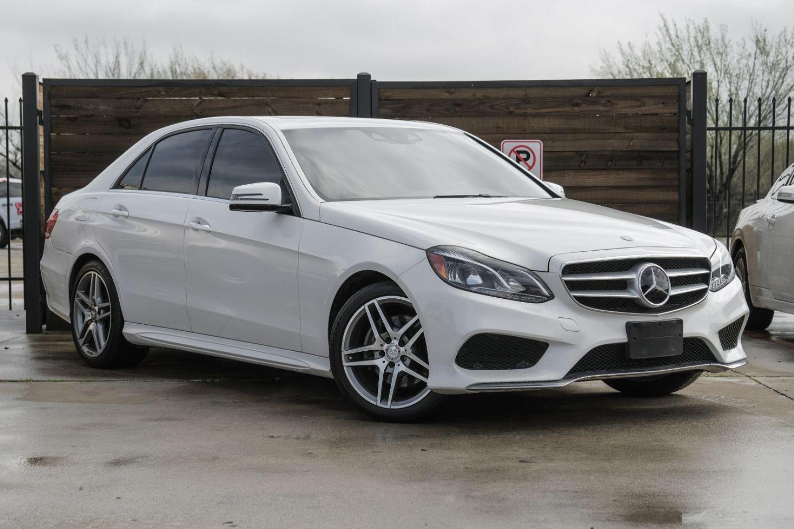 2015 WHITE Mercedes-Benz E-Class E350 Sport Sedan (WDDHF5KB2FB) with an 3.5L V6 DOHC 24V engine, 7-Speed Automatic transmission, located at 2401 E Main St., Grand Prairie, TX, 75050, (972) 262-4440, 32.748981, -96.969643 - Photo#6