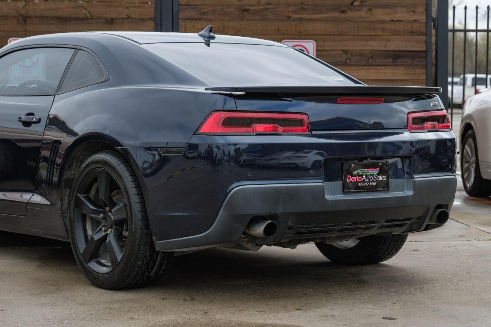 2015 BLUE Chevrolet Camaro 2LT Coupe (2G1FF1E38F9) with an 3.6L V6 DOHC 24V FFV engine, 6-Speed Automatic transmission, located at 2401 E Main St., Grand Prairie, TX, 75050, (972) 262-4440, 32.748981, -96.969643 - Photo#14