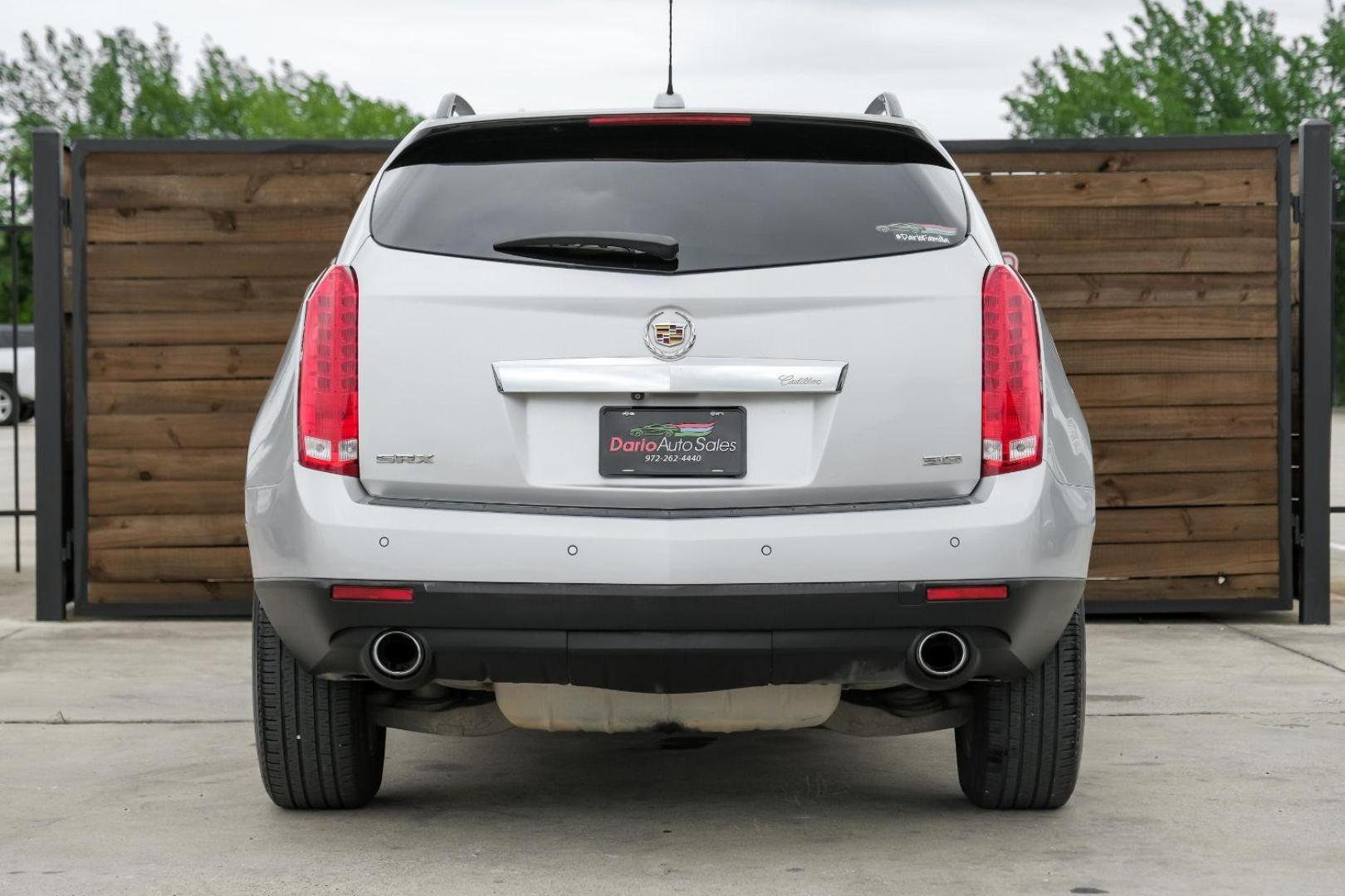 2015 Silver Cadillac SRX Luxury Collection FWD (3GYFNBE34FS) with an 3.6L V6 DOHC 24V FFV engine, 6-Speed Automatic transmission, located at 2401 E Main St., Grand Prairie, TX, 75050, (972) 262-4440, 32.748981, -96.969643 - Photo#11